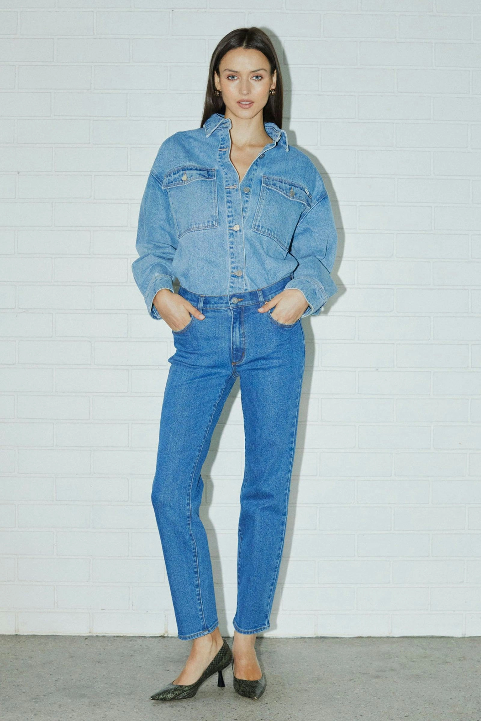 Lightweight Feel 95 Stovepipe Liliana Blue Slim Mid Rise Denim Jean