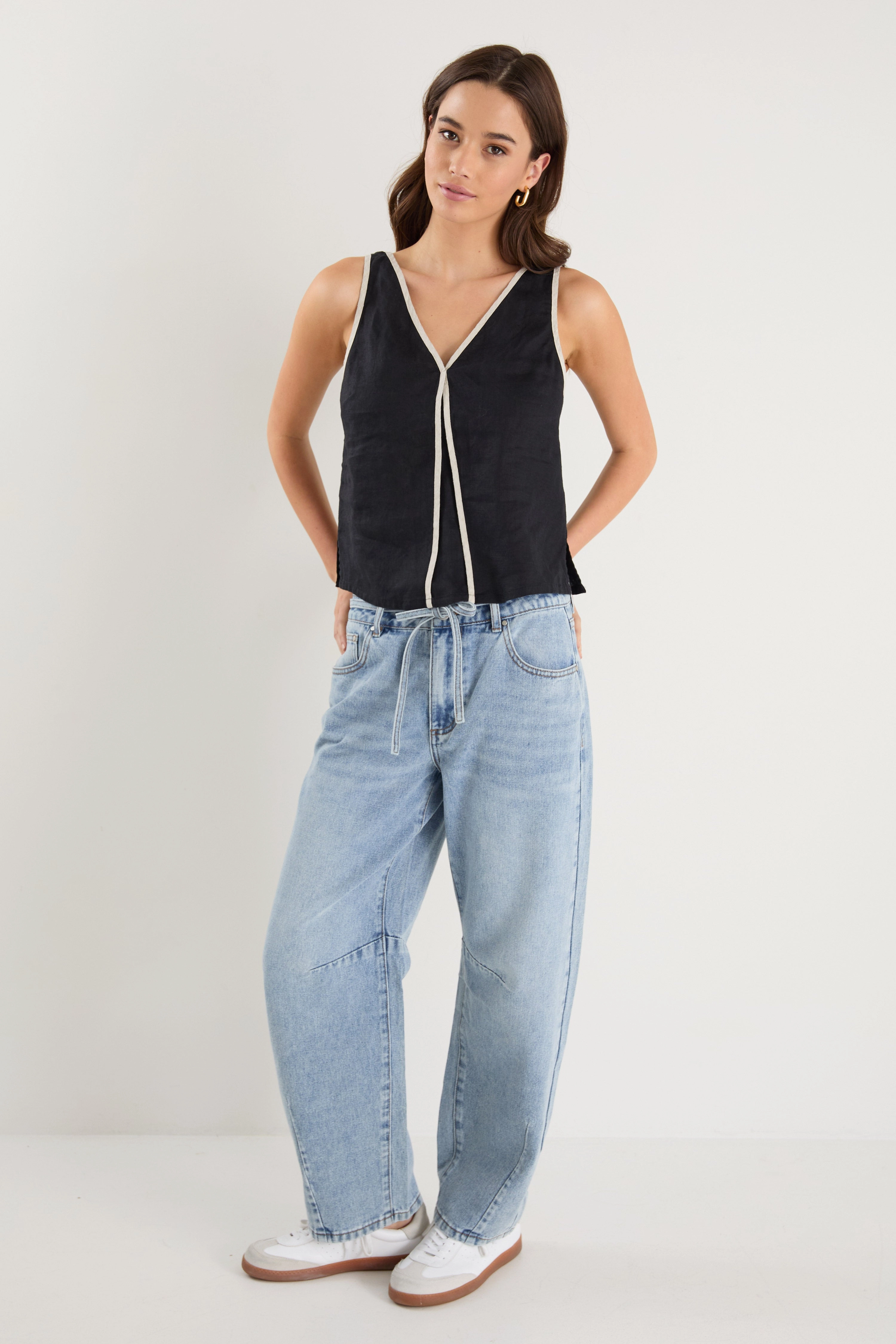 Homage Black Contrast Piped Sleeveless Top Active Tee