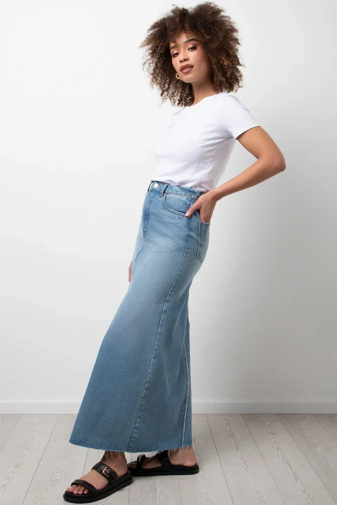 BreathableMaterial WrinkleResistantFinish Crew Neck Short Sleeve Fitted T-Shirt White