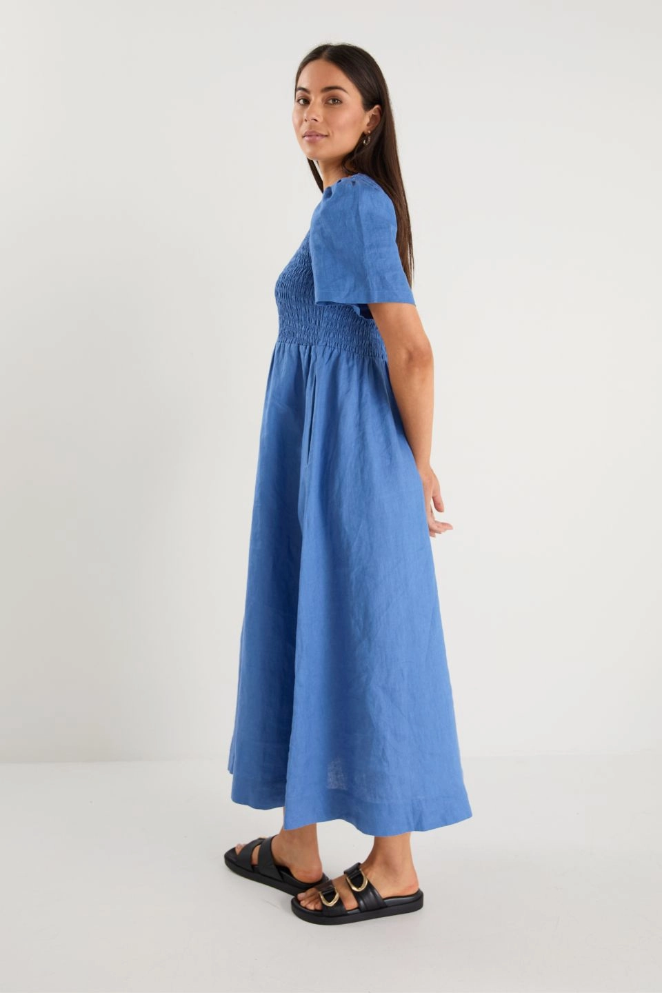 Wren Cornflower Blue Linen SS Shirred Bodice Midi Dress Fashionable Cut Semi Fit