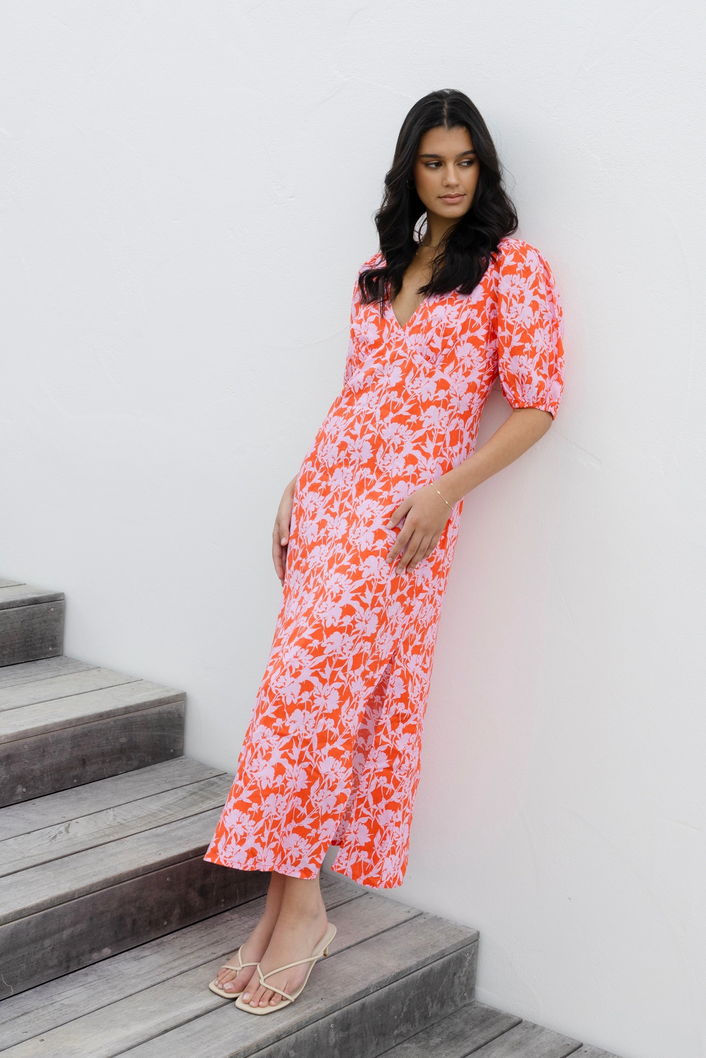 Smart Fashion Relaxed Fit Look Amora Pink Floral Shadows SS Bias Midi Dress