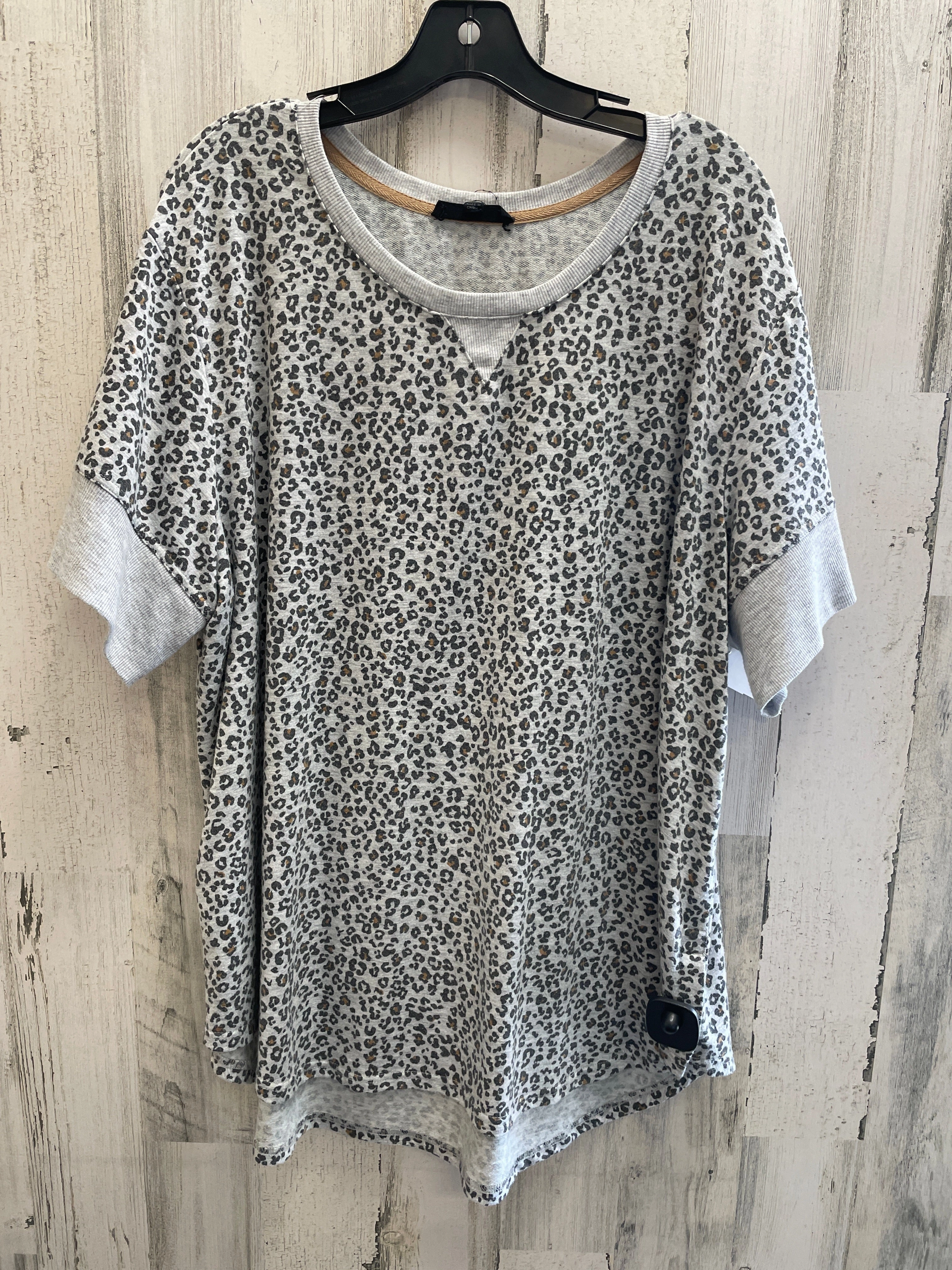 Seam Free Edging Animal Print Top Short Sleeve Jane And Delancey, Size 2x