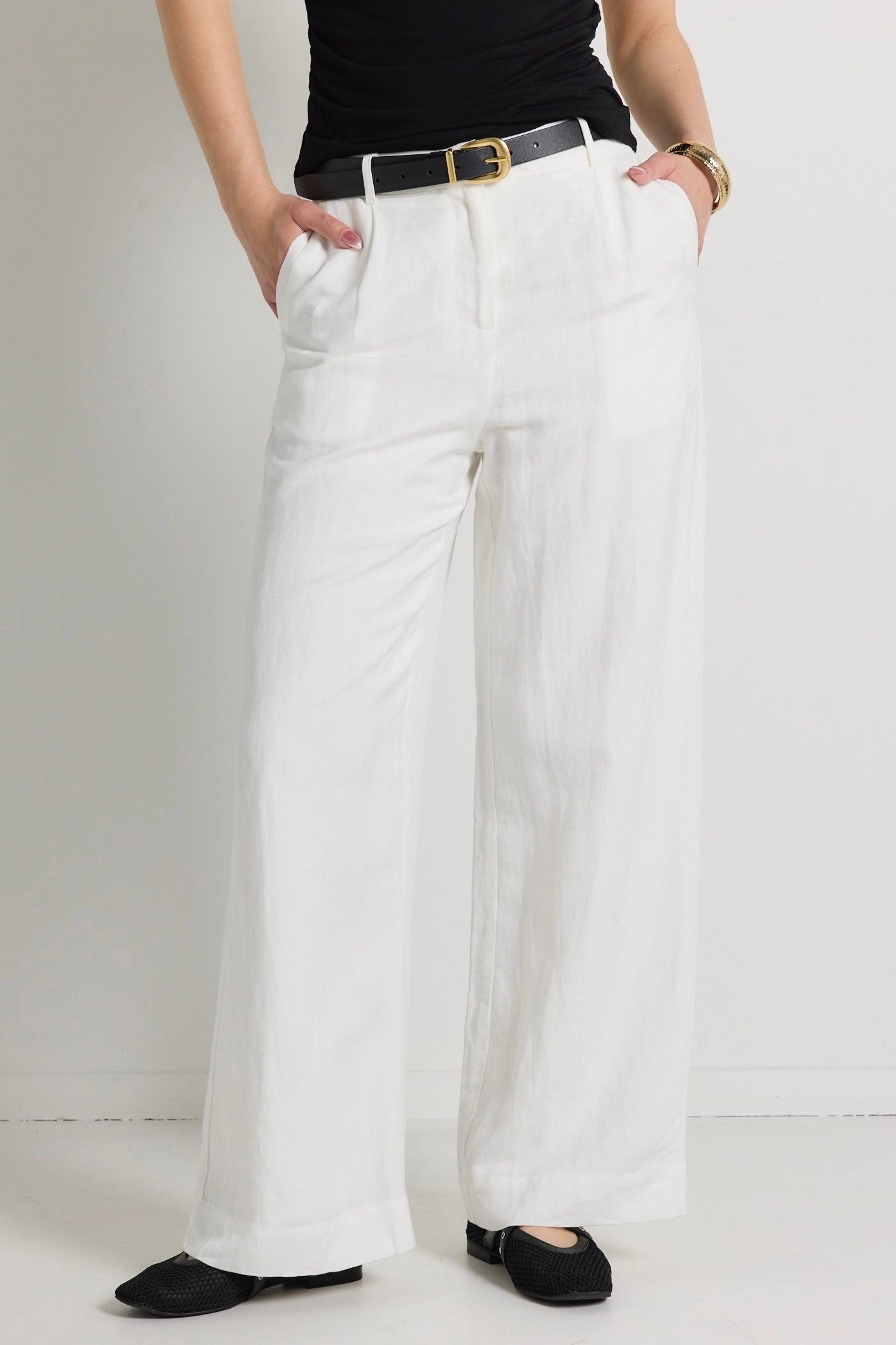 Island Ivory Linen Viscose Pleat Front Wide Leg Pant StretchMaterial Minimal Stretch Fit