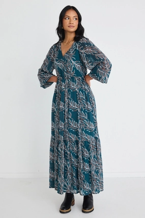 Aroha Forest Leaves LS V Neck Tiered Tie Waist Maxi Dress Trendy Vibe