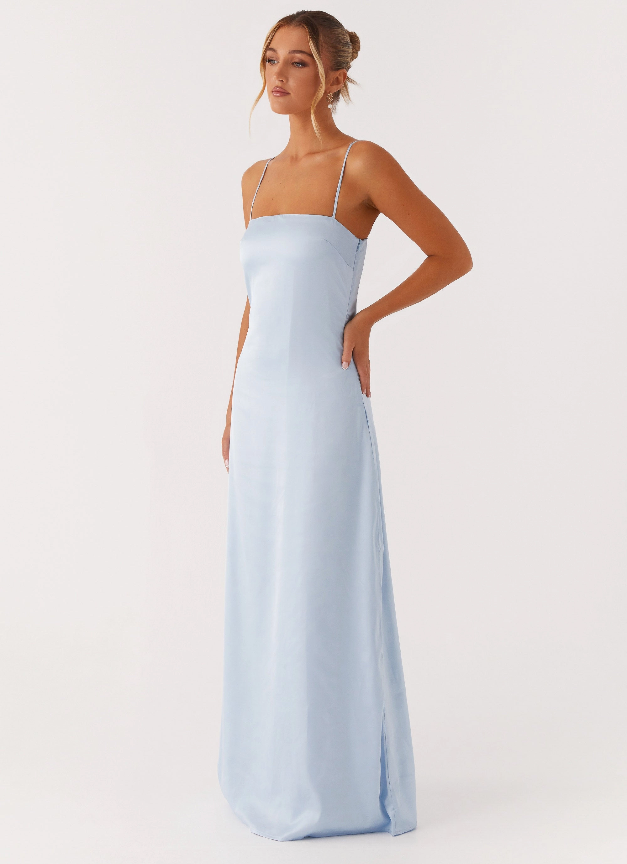 Aster Bloom Maxi Dress - Blue Easy Layering Chill Moment