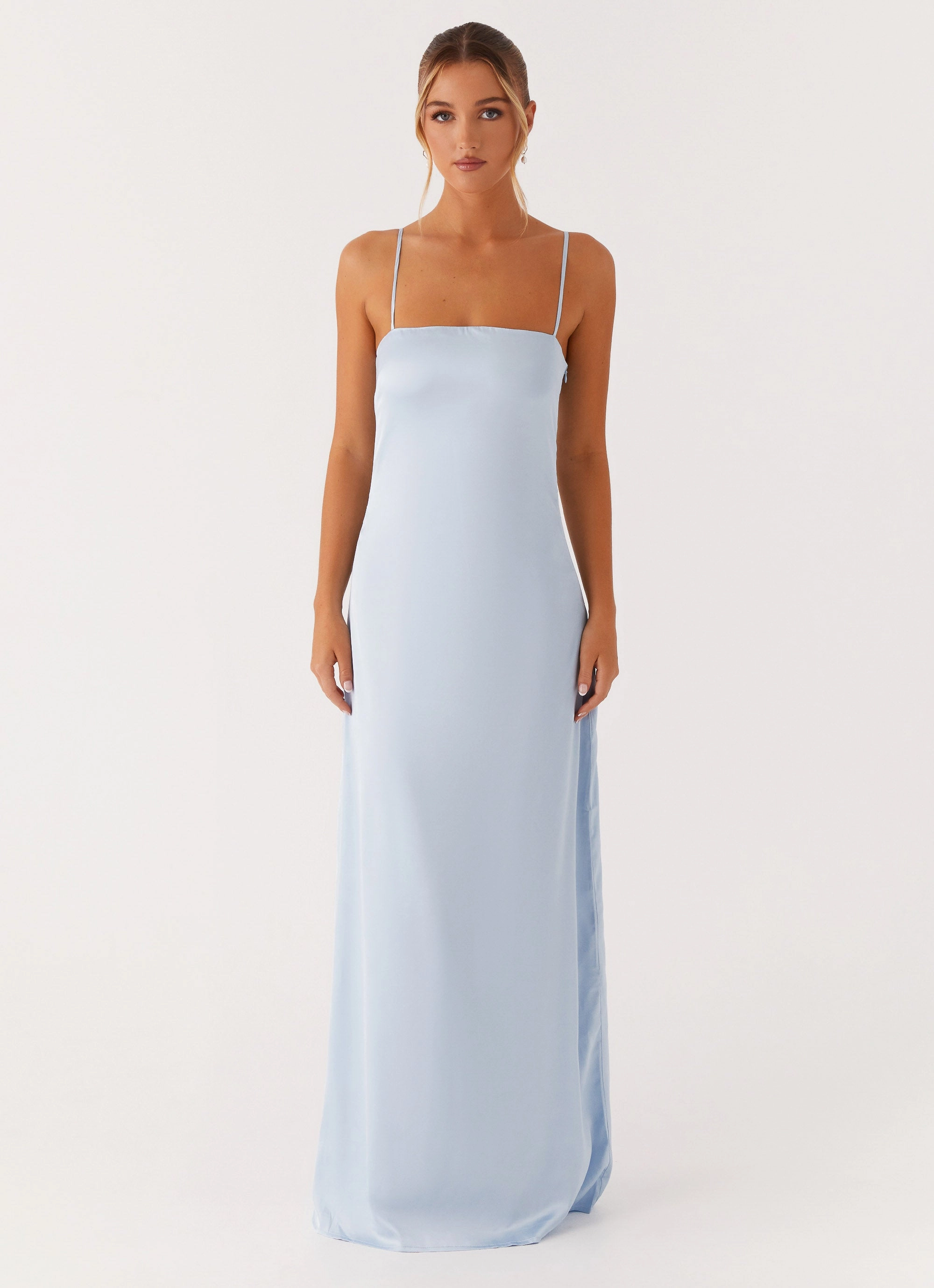 Aster Bloom Maxi Dress - Blue Cool Tone Clean Outfit