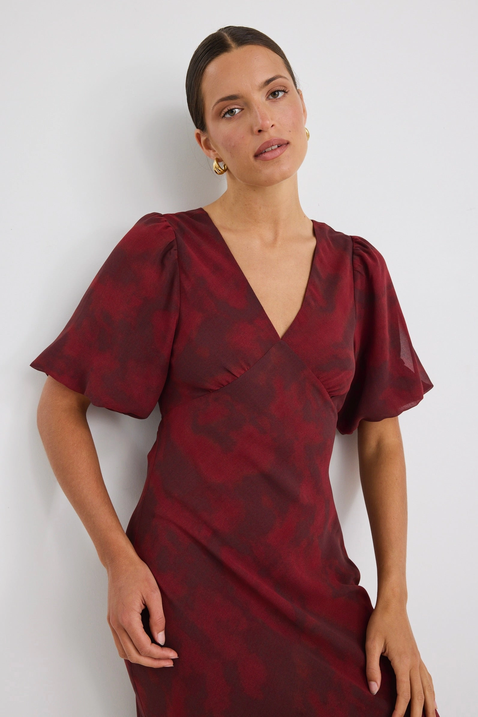 Aura Plum Smudge SS Bias Midi Dress Cool Texture