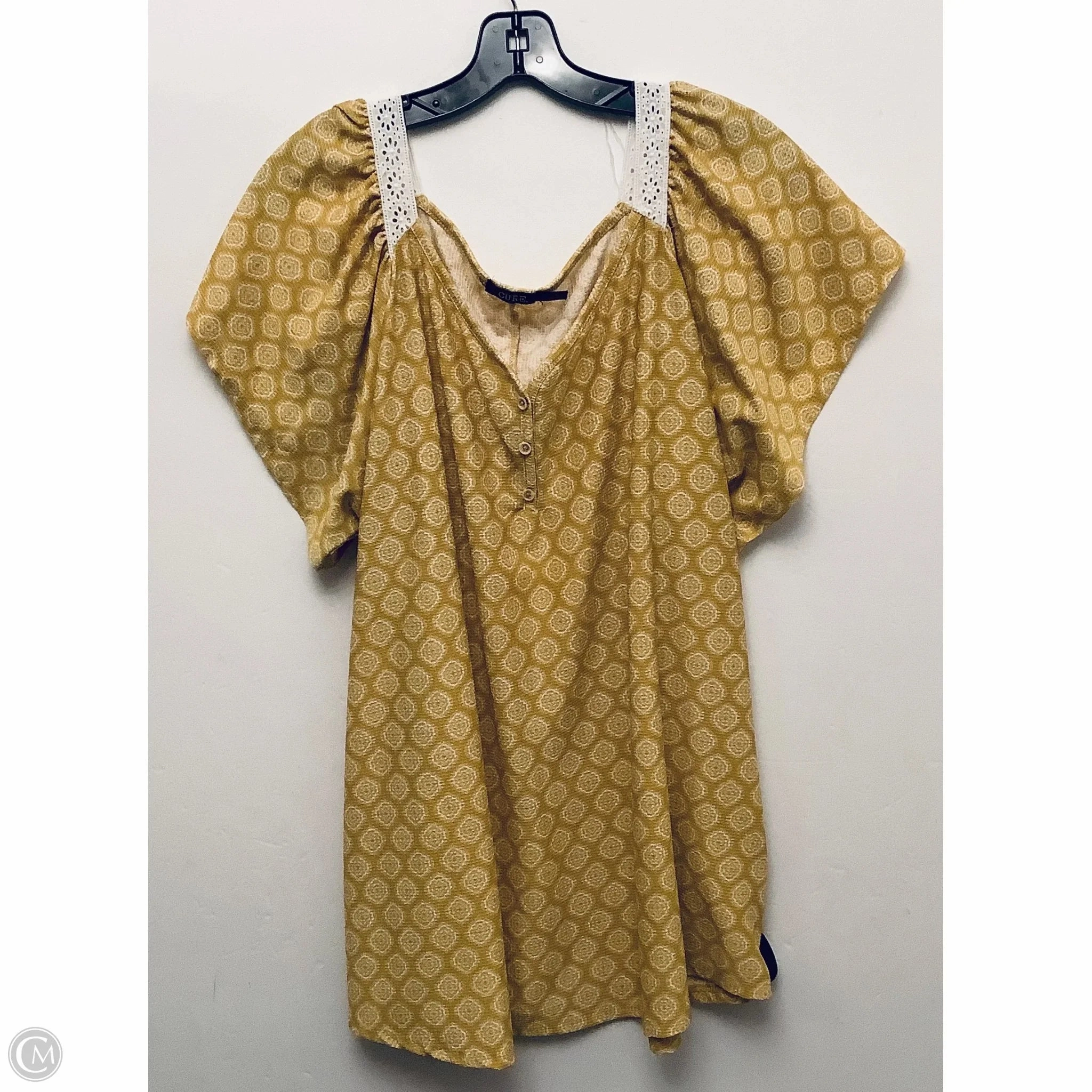 Top Short Sleeve By Curio In Yellow, Size: 3x Smart Casual Look