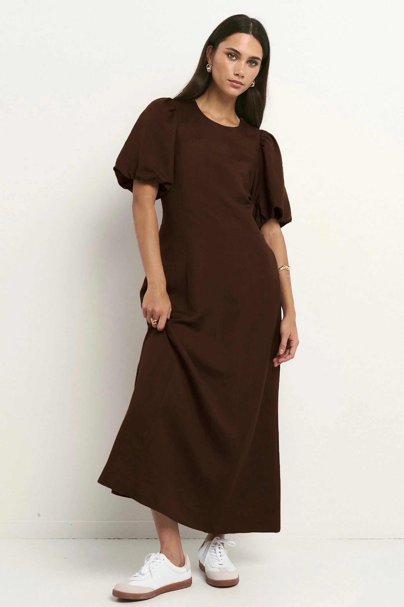 Winter Classic Indulgent Chocolate Puff Sleeve Relaxed Midi Dress
