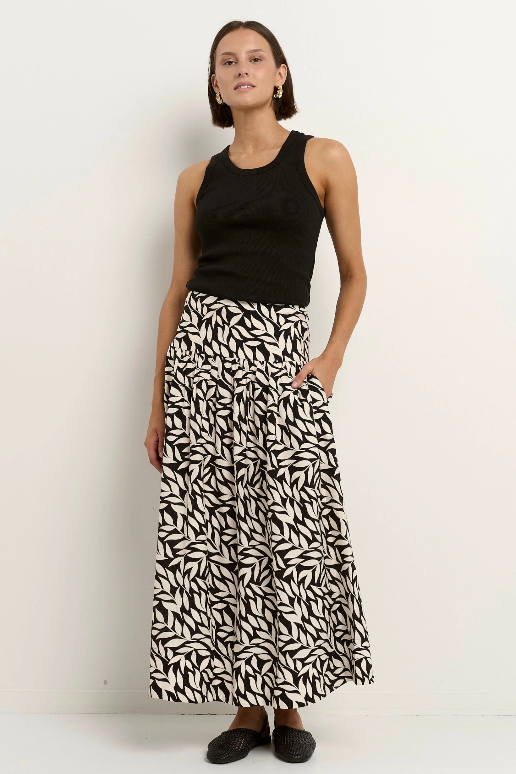 Goodness Black Leaves Shirred Back Tiered Maxi Skirt Subtle Look