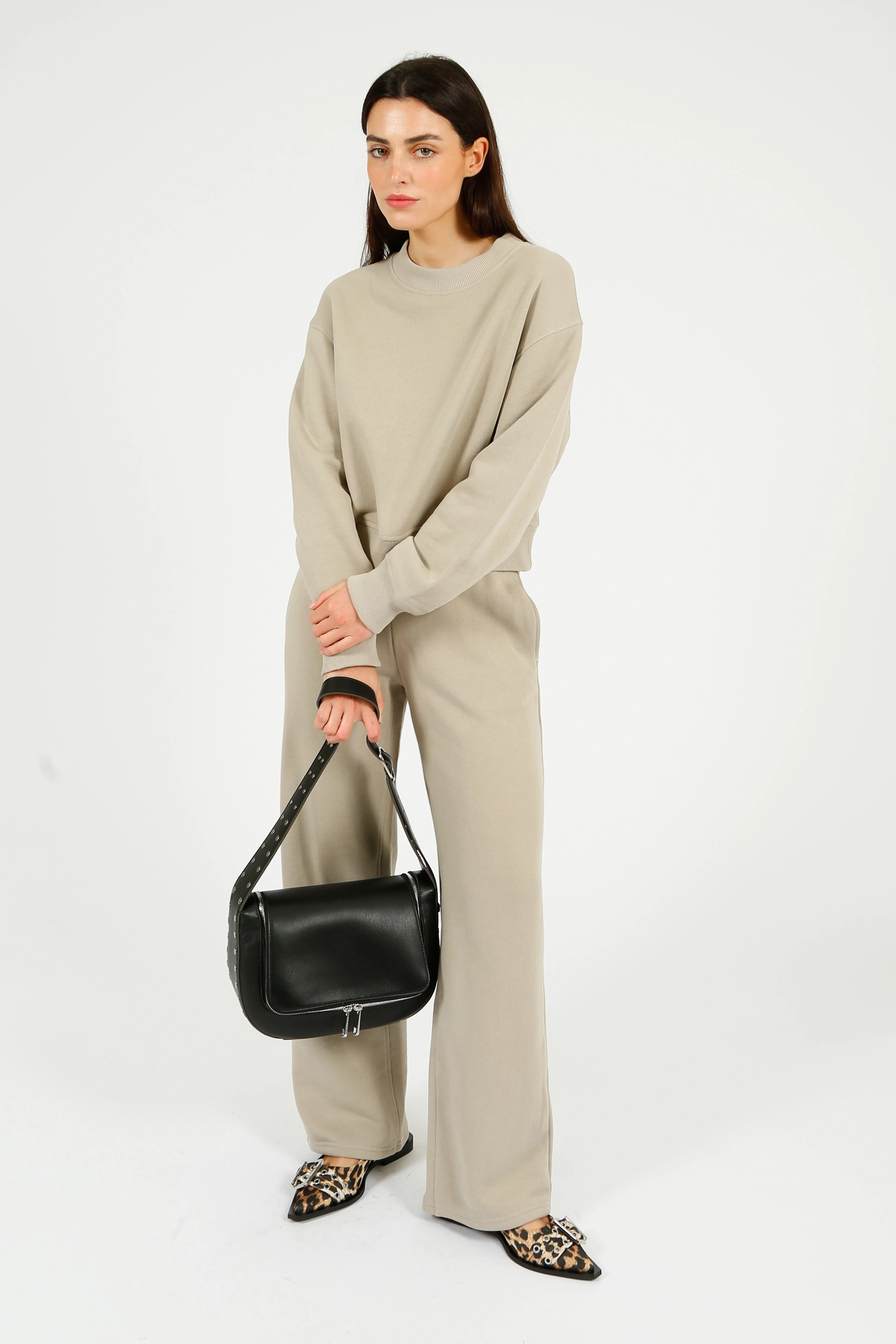 Smooth Finish Bonded Seam Technology R&B Vintage Terry Wideleg Sweatpant in Fossil