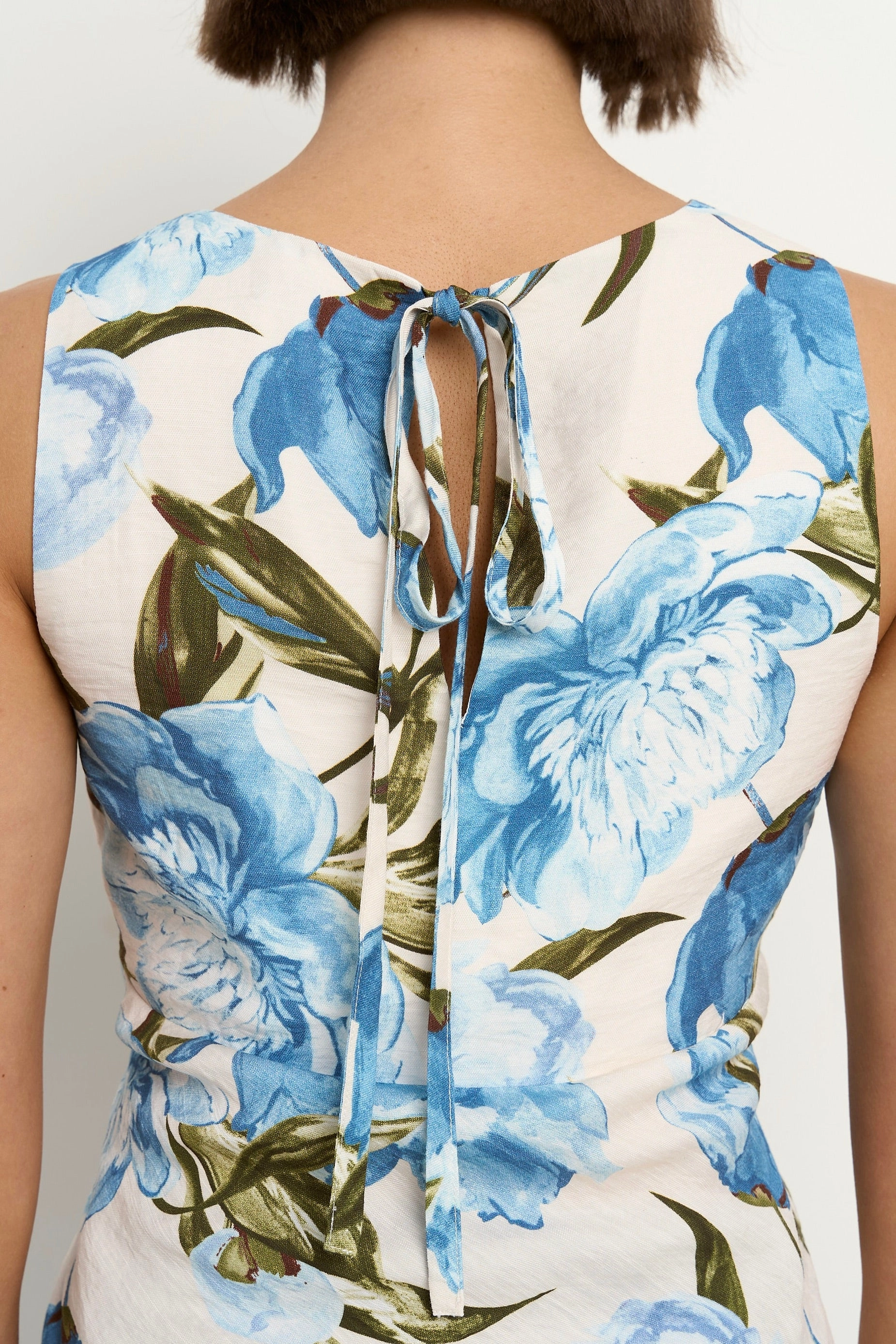 ButtonFront Fun Design Vienna Blue Vintage Floral V Neck Sleeveless Top
