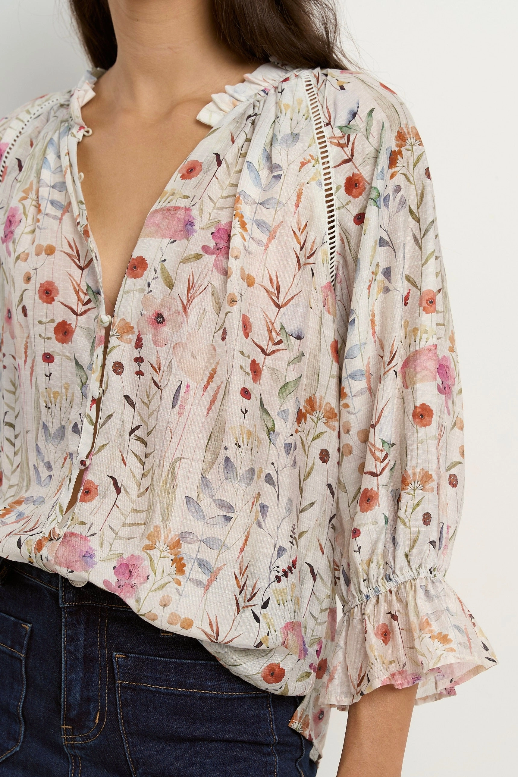 Encounter Cream Floral Gathered Button Front Top Breathable Linen Blend AbrasionResistant Fabric