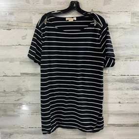 short sleeved Light and Comfortable Top Short Sleeve By Michael By Michael Kors In Black, Size: 2x