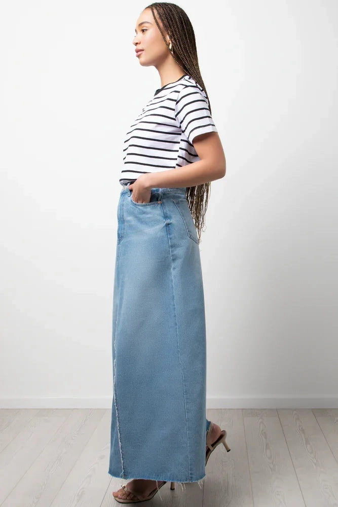 Stripe Crew Neck Short Sleeve T-Shirt White And Black Reversible Layering Tech Office Look