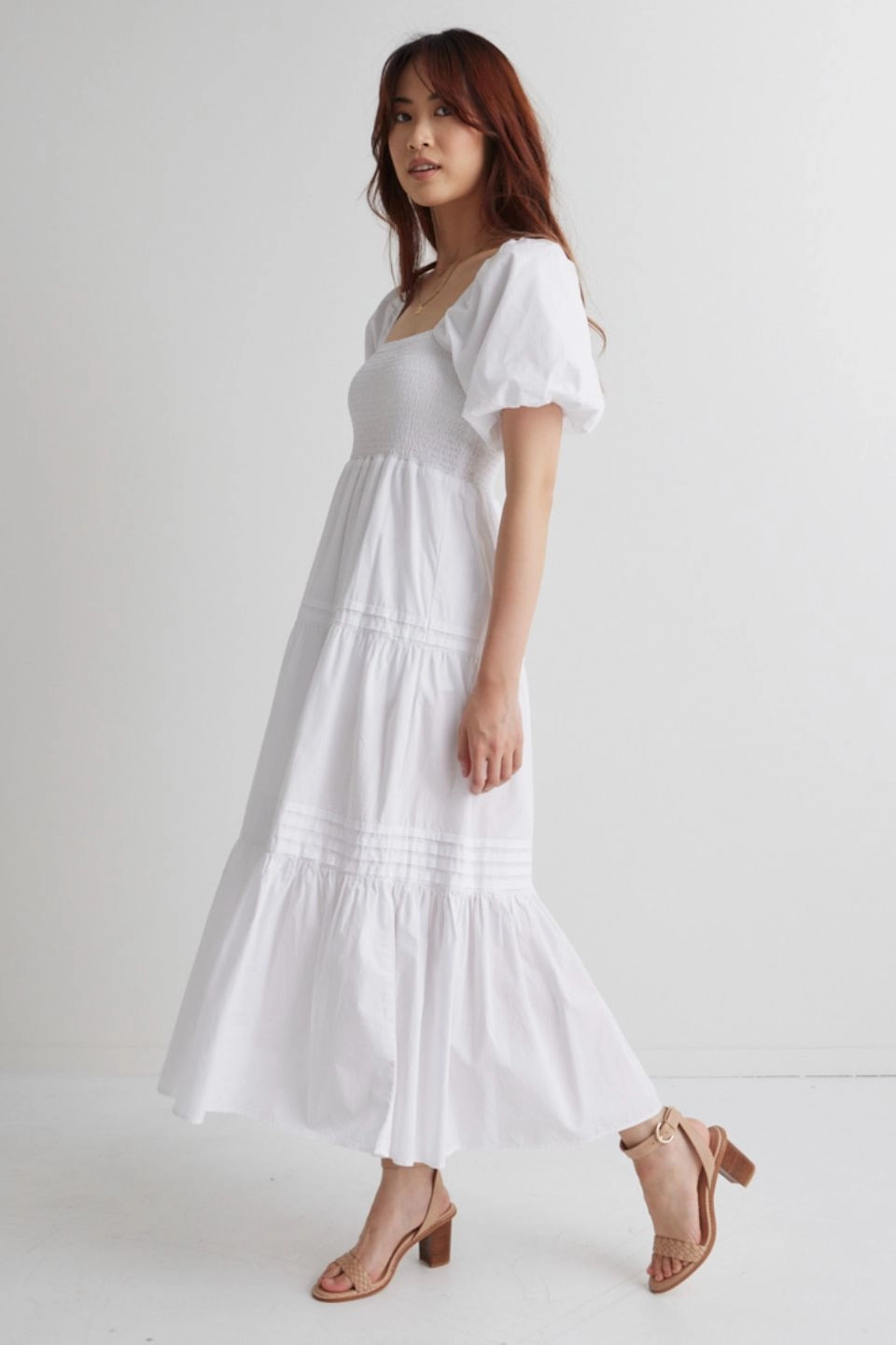 Gentle Texture Natural Silhouette Captivate White Square Neck Bubble Slv Pleat Tiered Midi Dress
