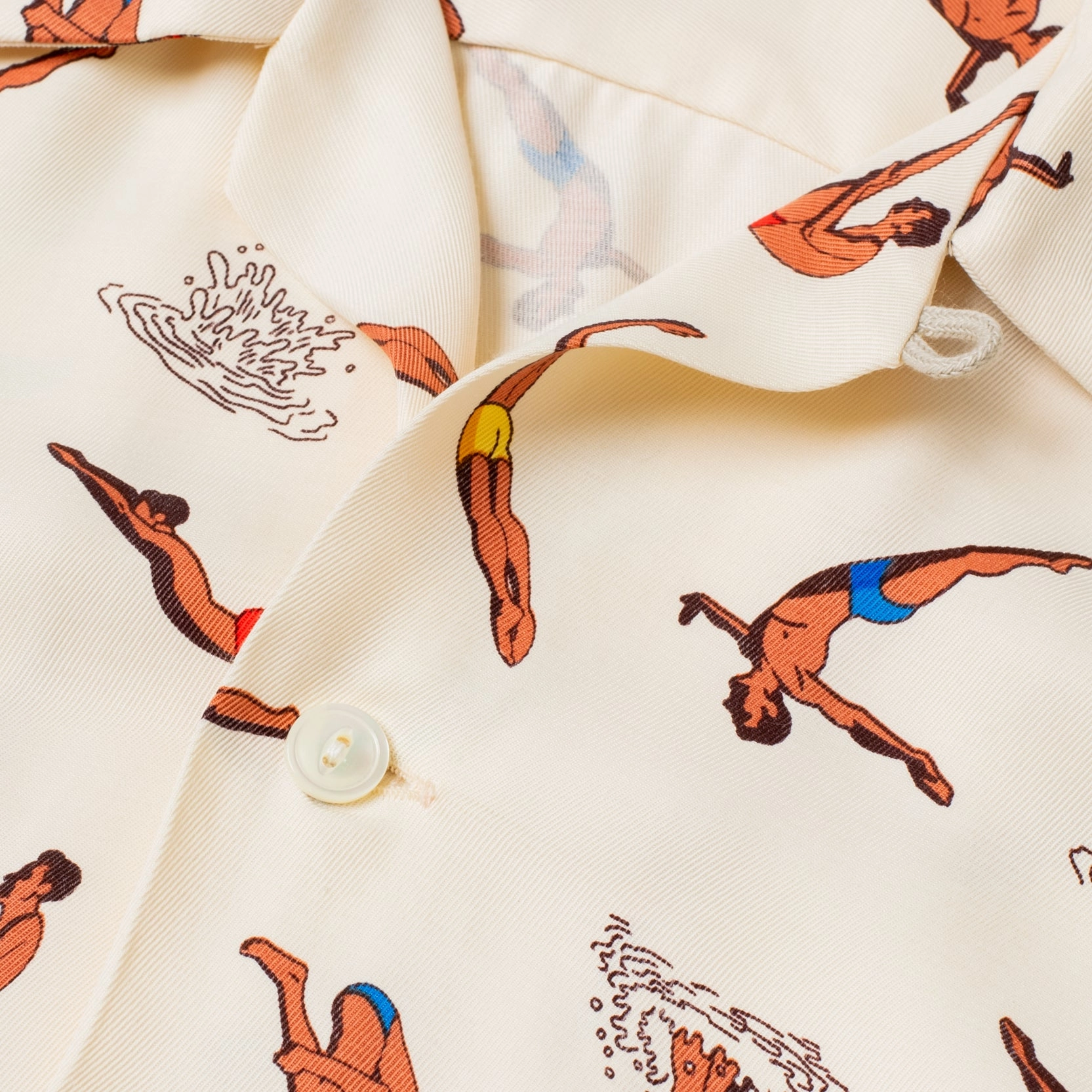 Mountain Escape Laser Cut Edge Detail Rayon Shirt Diving