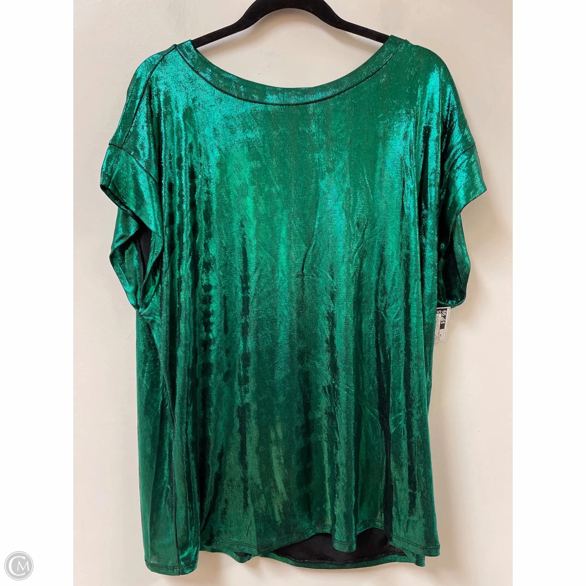 BreathableMeshLining Classic Layer Top Short Sleeve By Clothes Mentor In Green, Size: 2x