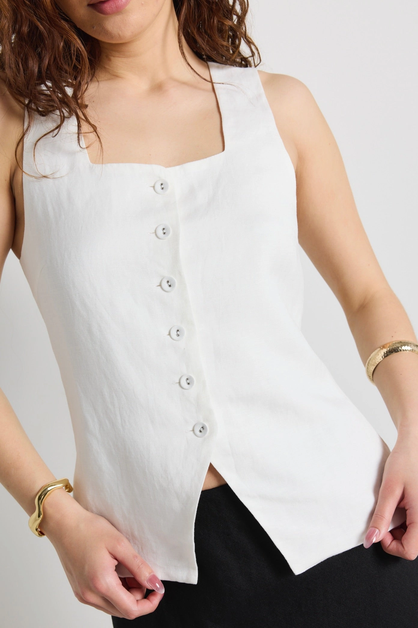 shipbuilders single - function Coastal Ivory Linen Viscose Longline Square Neck Vest