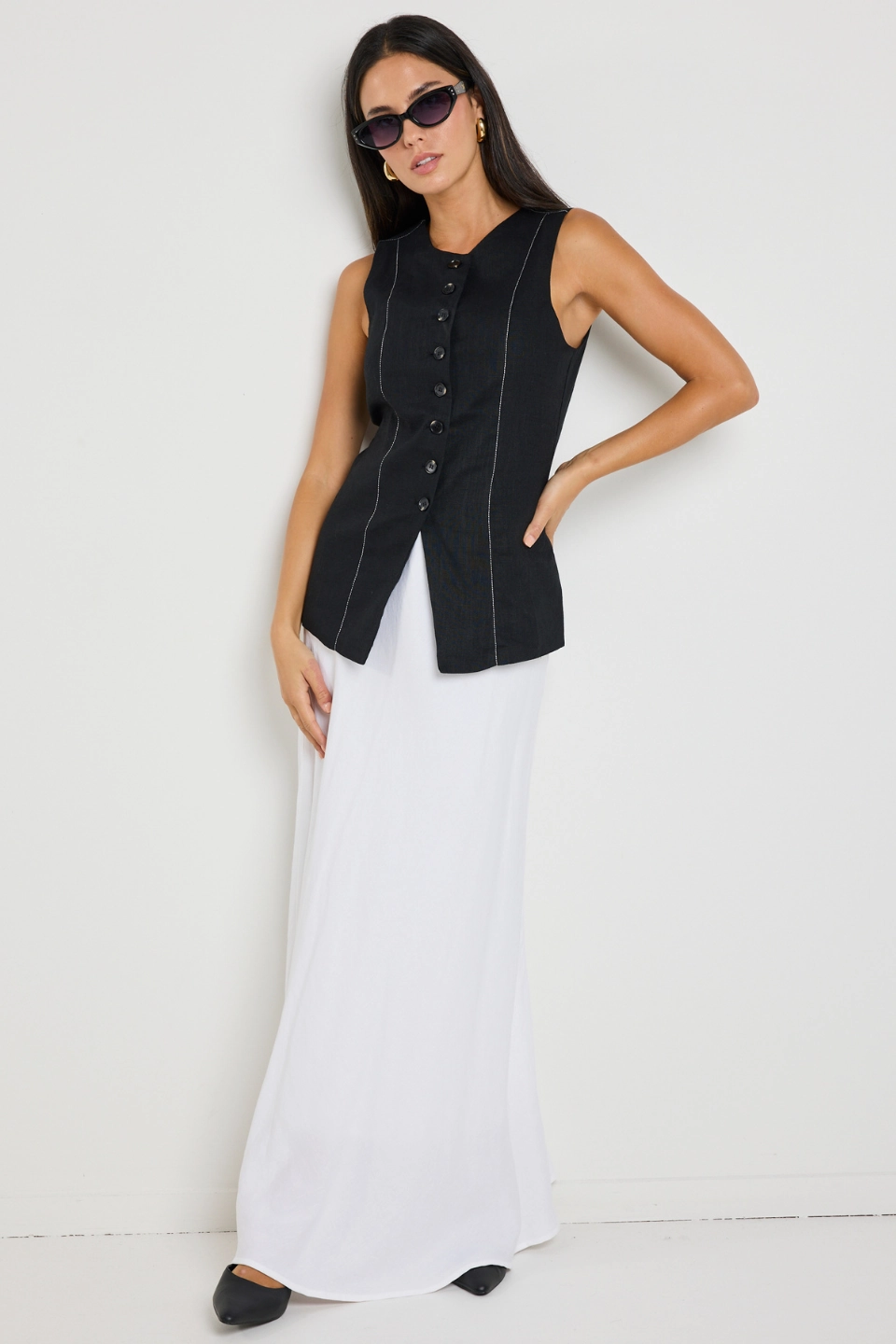 short - distance transportation Polarity Black Ramie Crew Neck Fitted Vest