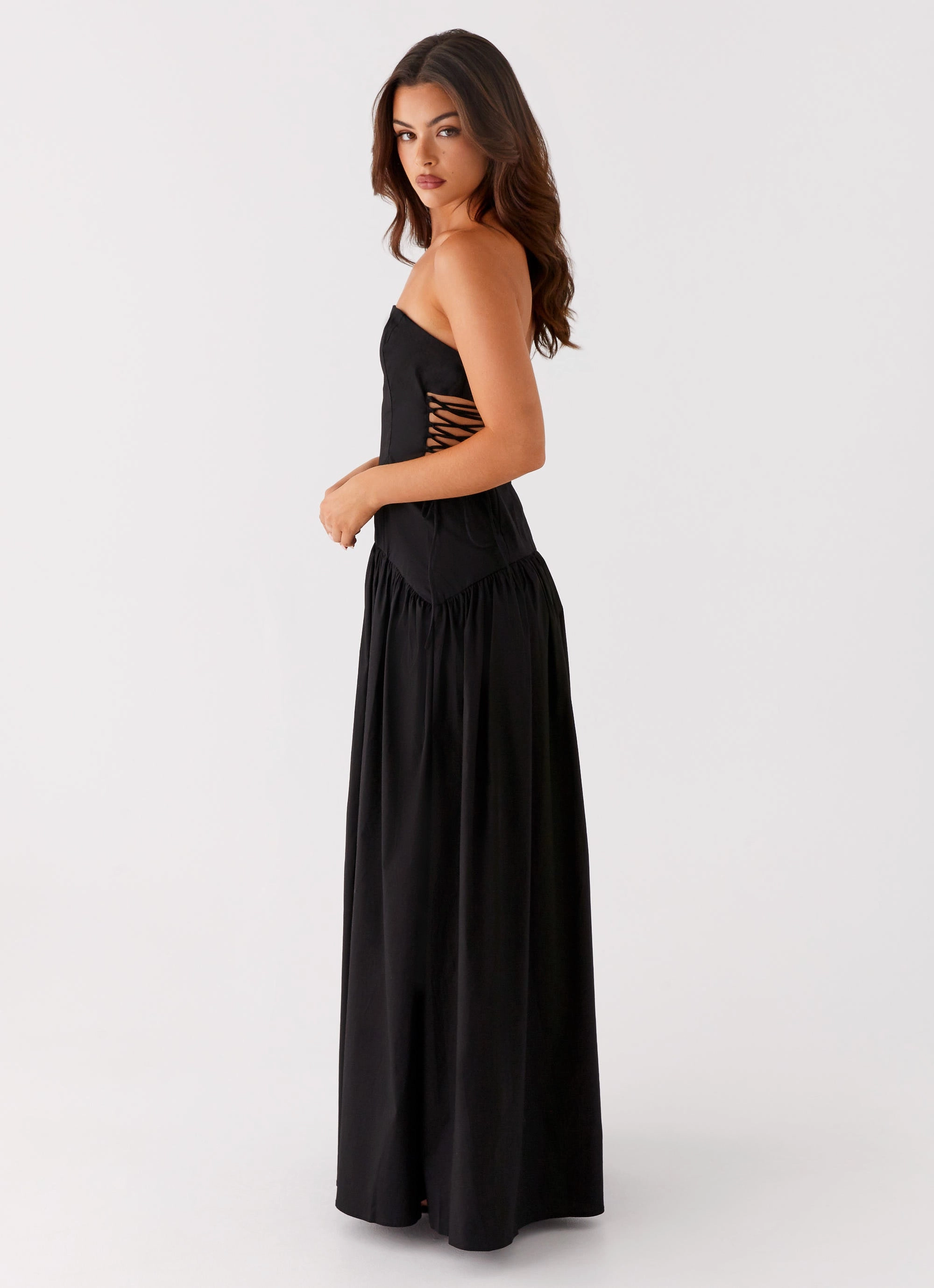 Conagh Maxi Dress - Black Fresh Aesthetic