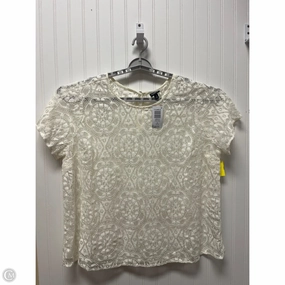 Top Short Sleeve By Torrid In Cream, Size: 1x vacation wear ComfortOptimizedConstruction