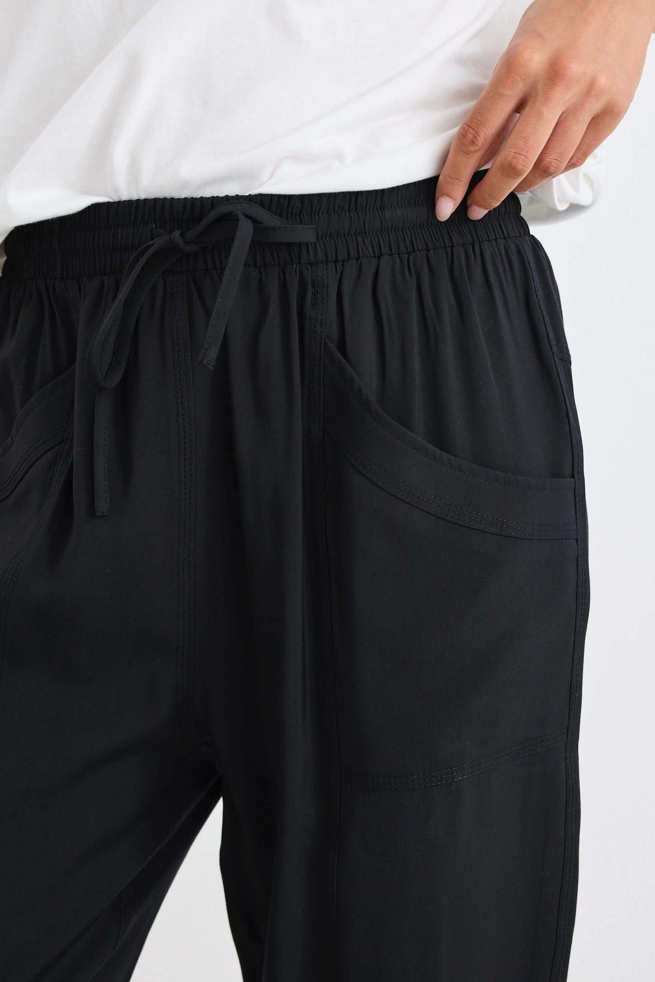 Quick Change Flex Foam Inserts New Warrior Black Relaxed Drapey Drawstring Stretch Cuff Pant