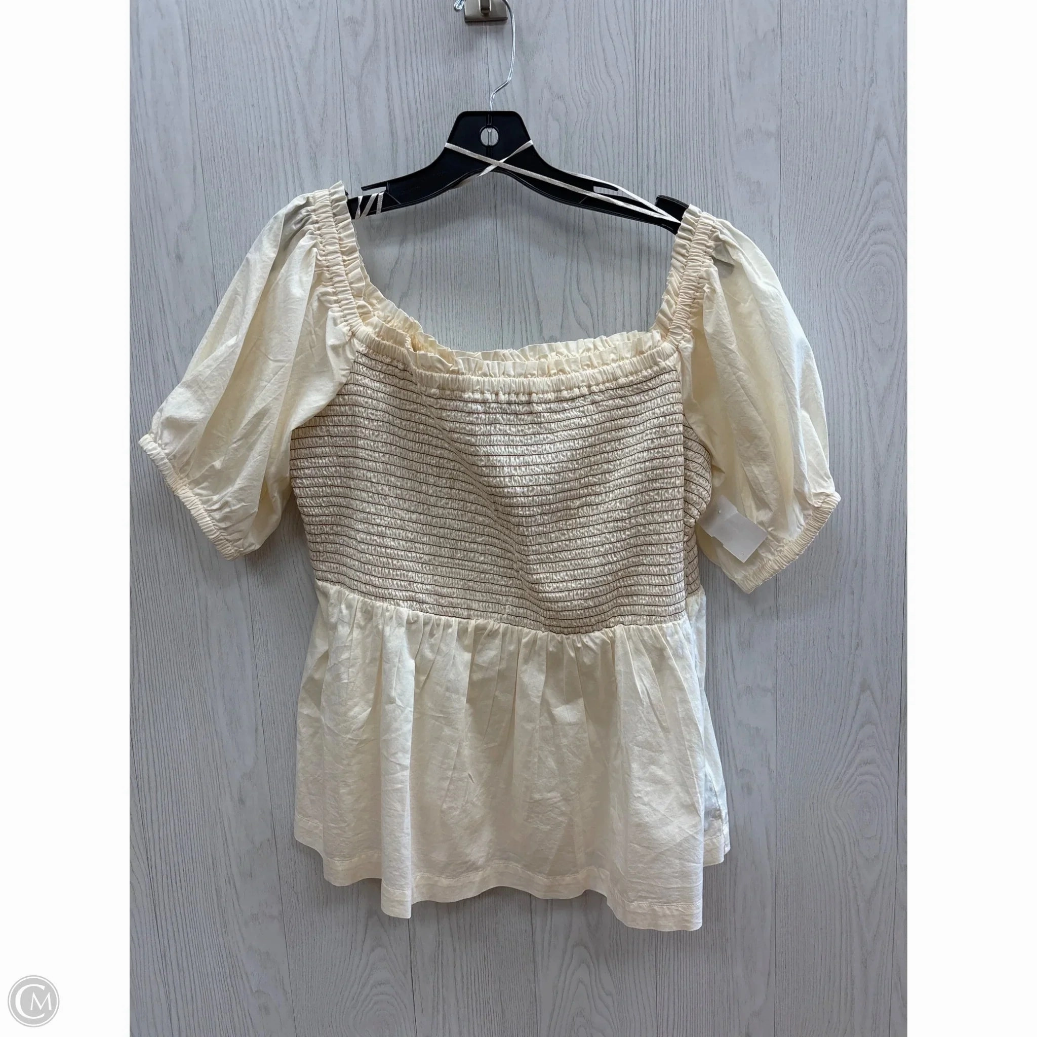 Top Short Sleeve By Old Navy In Beige, Size: Xl Breathable Wear Fit