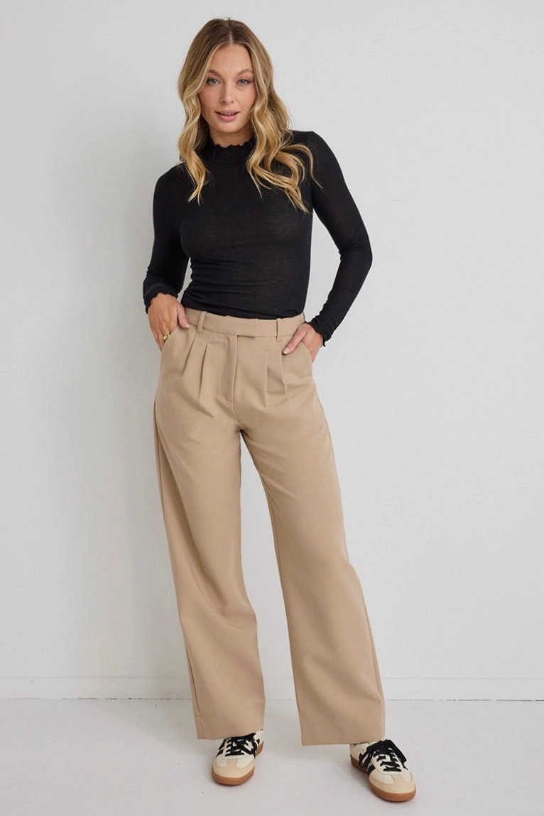 Non Restrictive Cut Fashionable Appeal Sister Camel Textured Wide Leg Pants