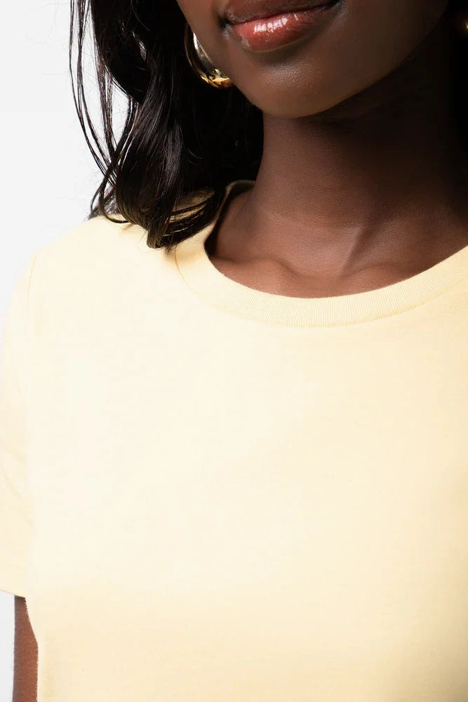 Stylish T-shirt Crew Neck Short Sleeve Fitted T-Shirt Yellow