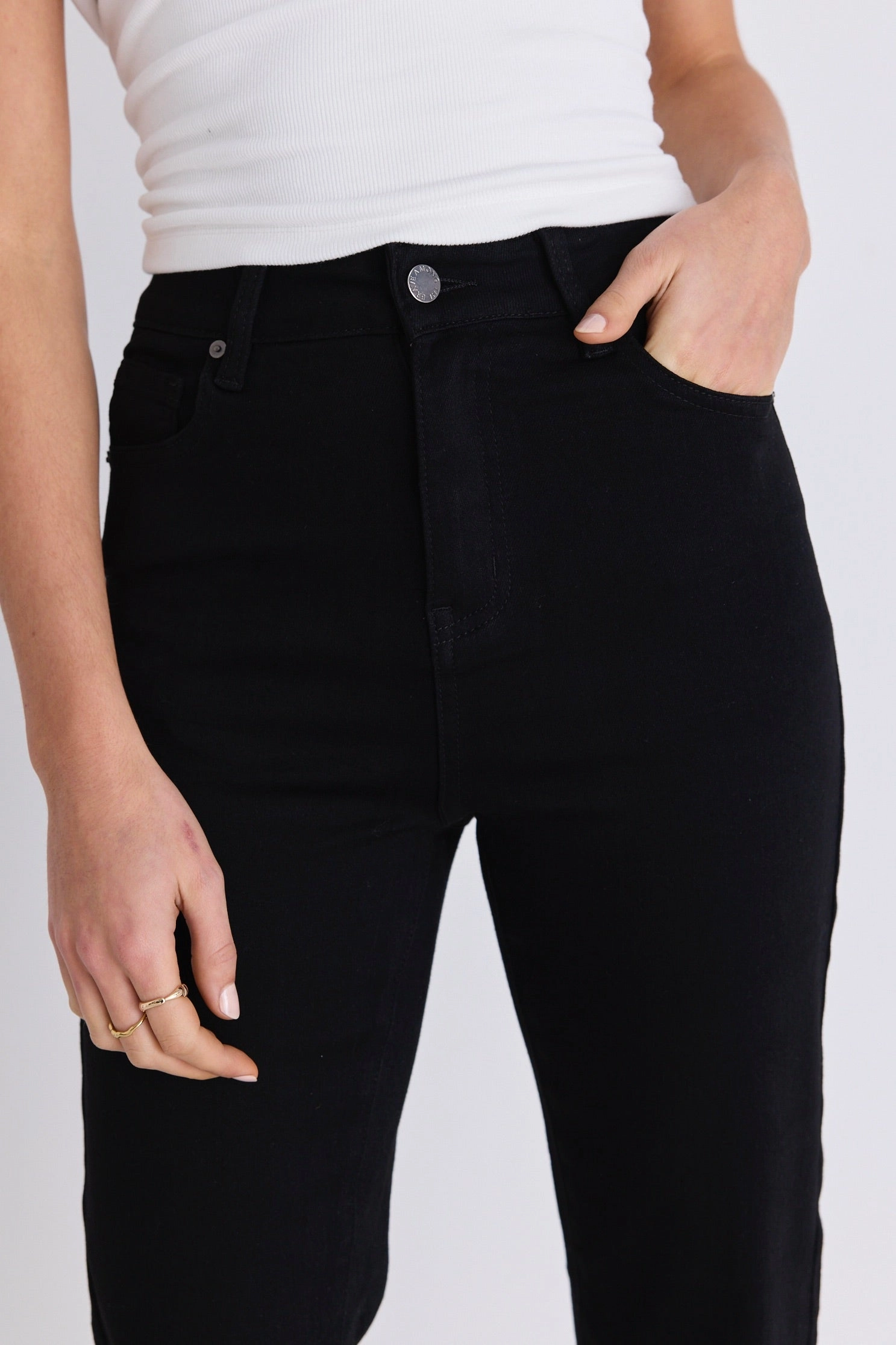 Everyday Comfort Versatile Wear Stadium Black High Rise Straight Super Stretch Jean