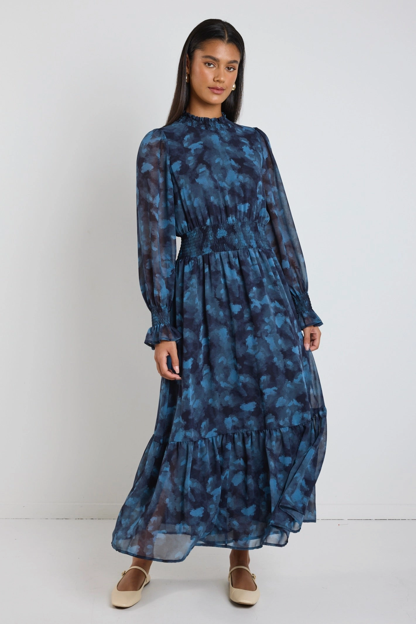 Side-Zip Ebony Blue Smudge LS Shirred Neck Midi Dress