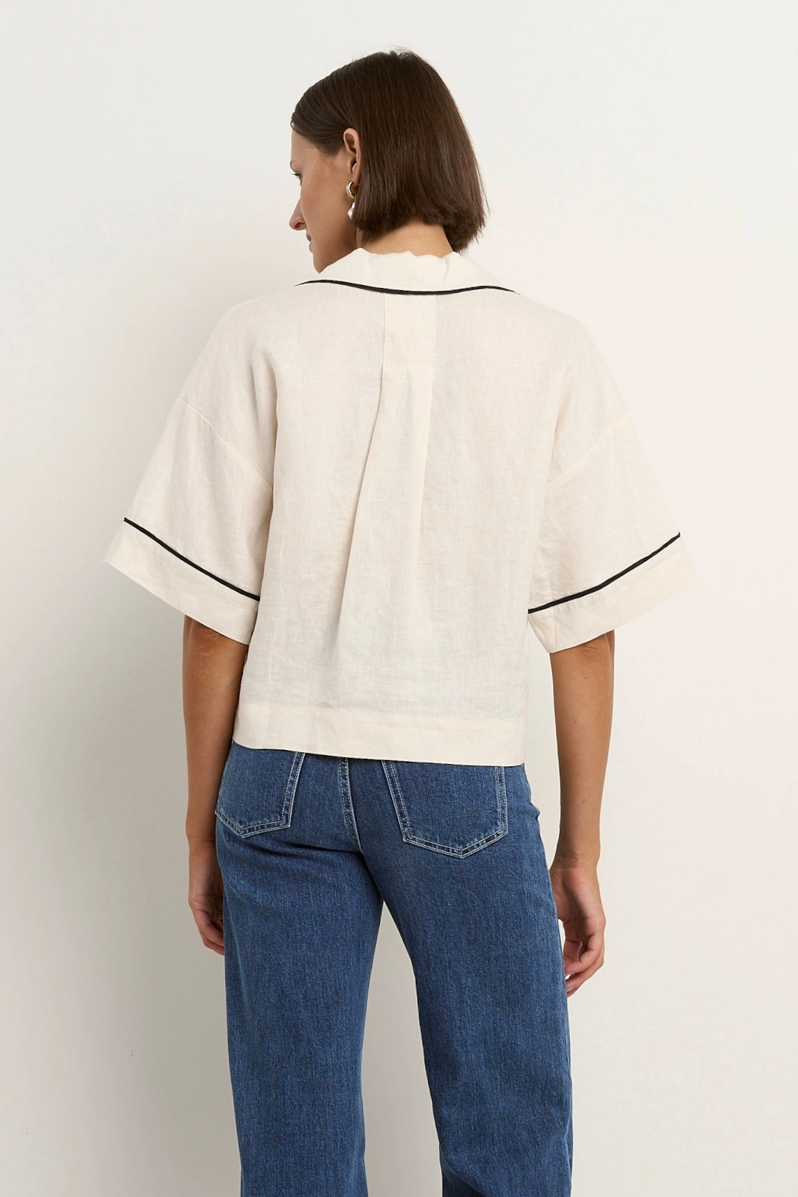 HighNeckCut Culture Cream Black Trim Linen Boxy SS Shirt