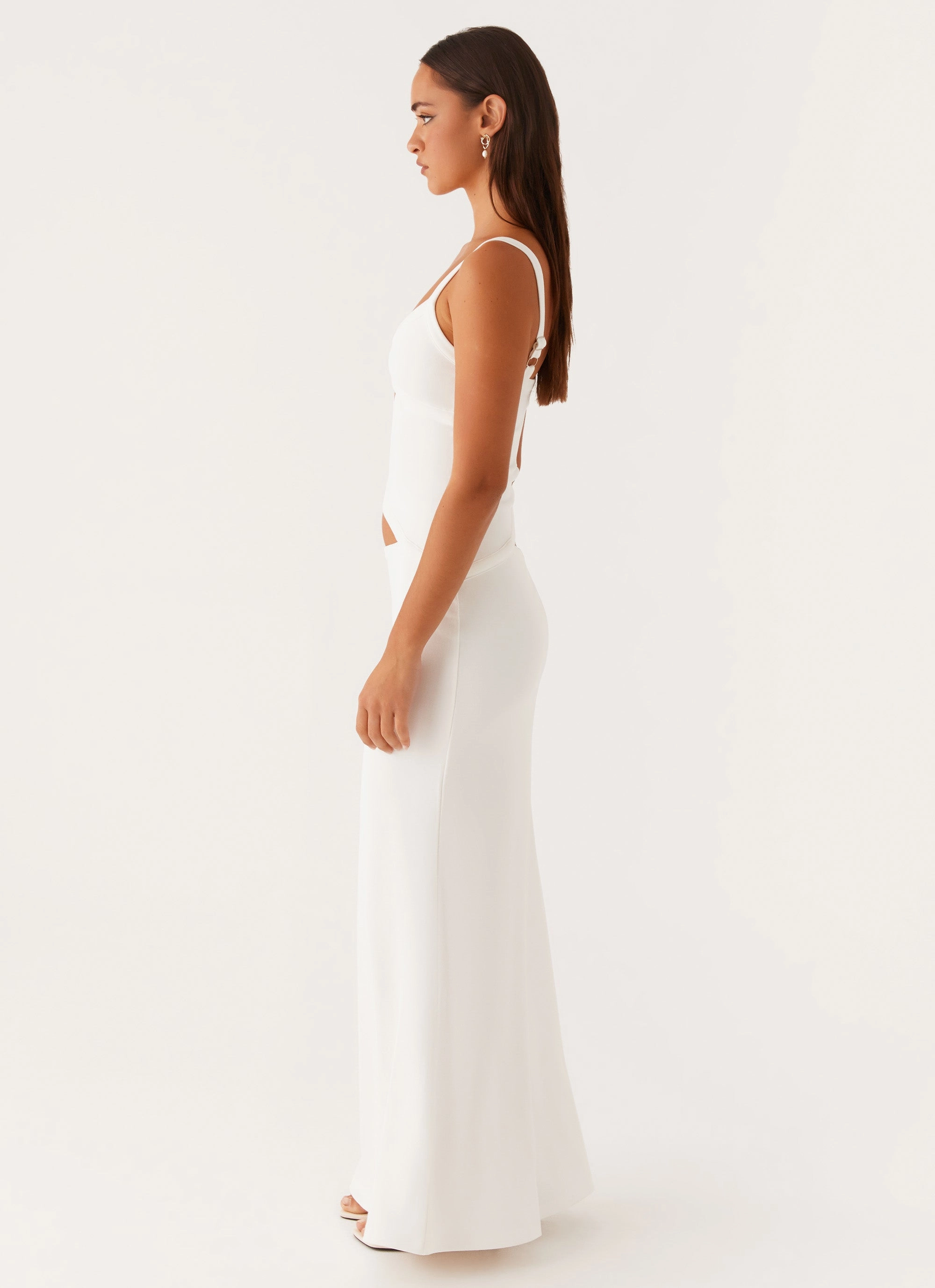 Jocelyn Maxi Dress - White Shade Glow Basic Shape
