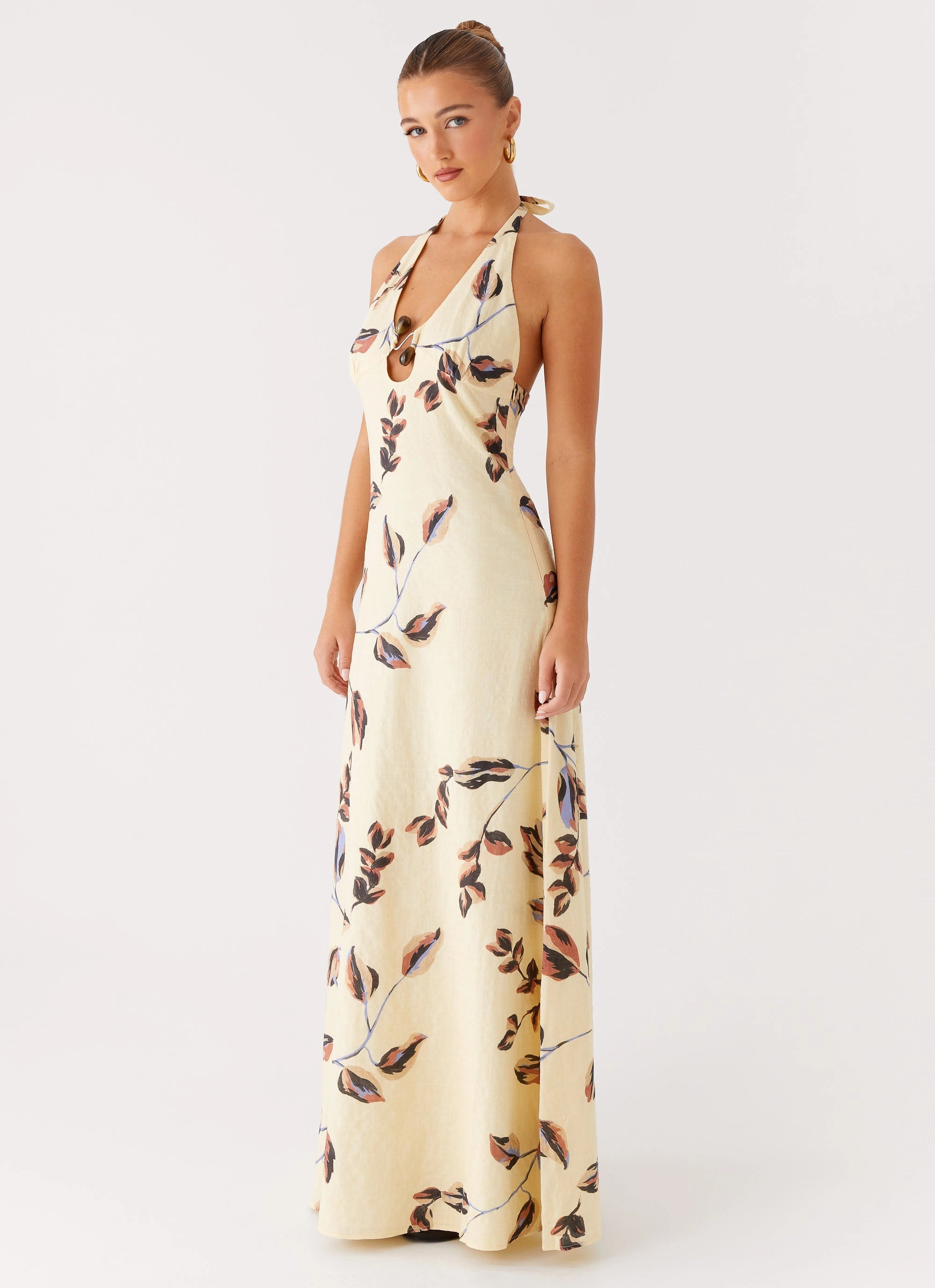 Elvina Halter Neck Maxi Dress - Buttercream Bliss Walk Easy Crisp Look