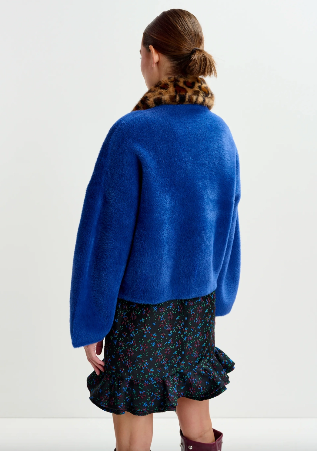 Odor Control Fibers Essentiel Antwerp Intention Jacket with Collar in Black Iris