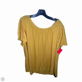 skinny but not tight Top Short Sleeve By Max Studio In Yellow, Size: 1x