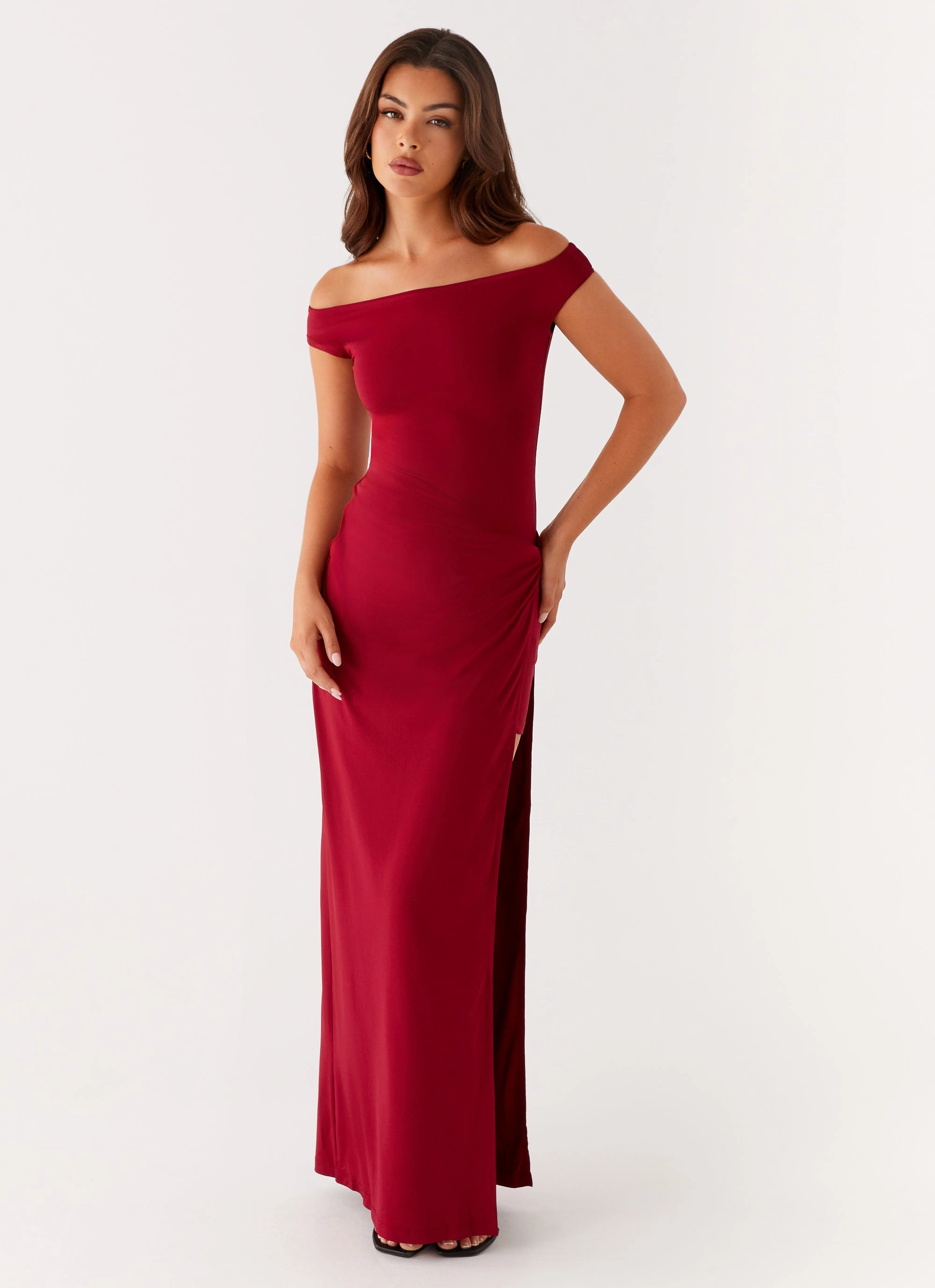 Amerie Maxi Dress - Maroon Sharp Detail