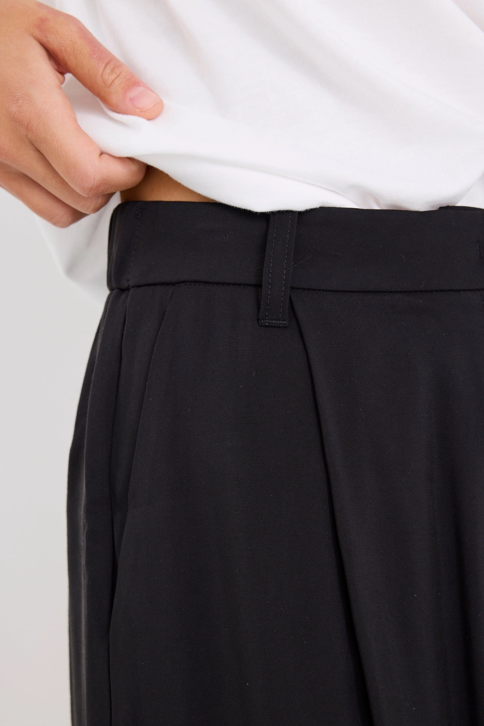 Confidential Black Soft Touch Longer Length Elastic Back Pants Snug Waist Training Wear