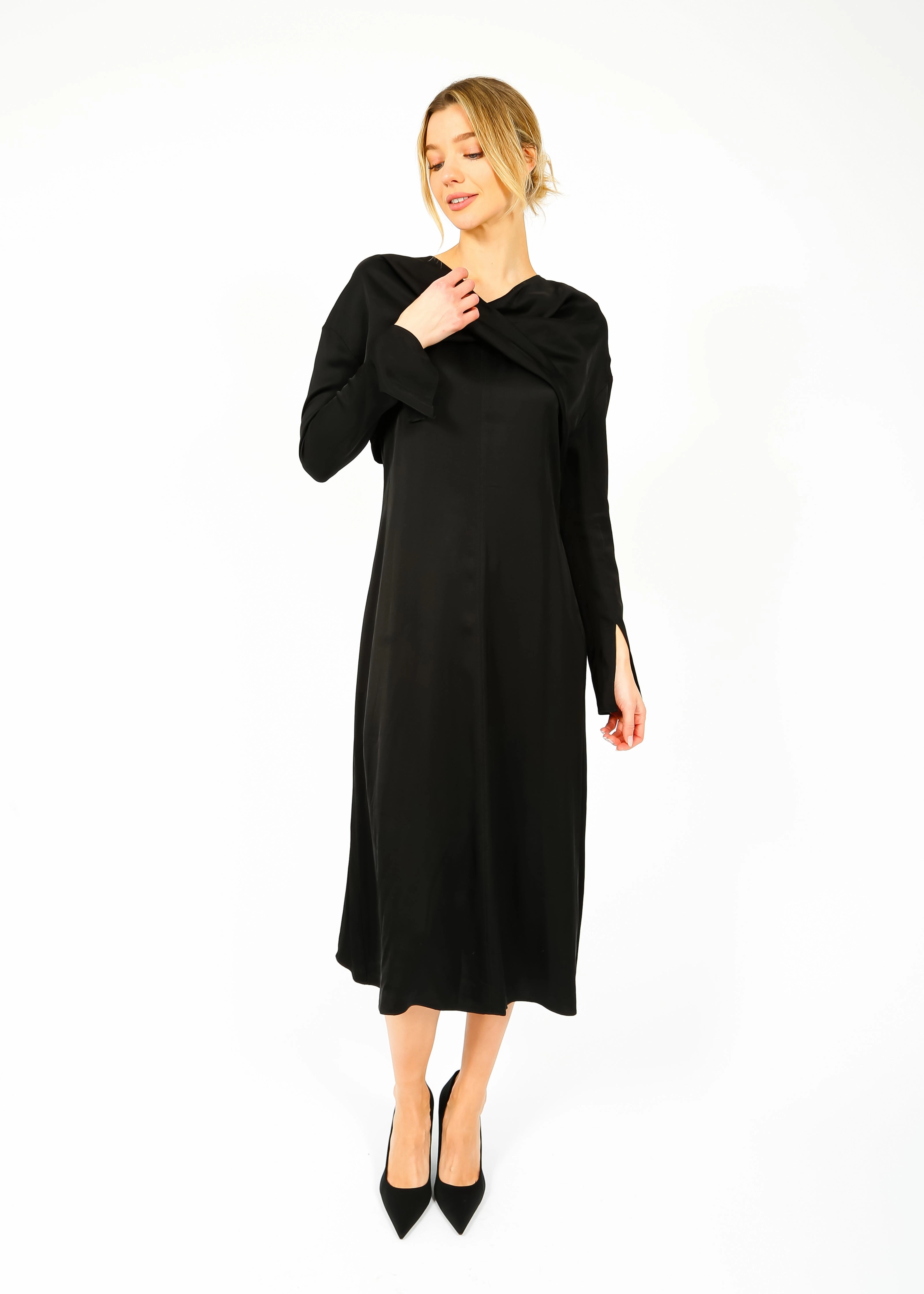 relaxed shape Travel Friendly DAY Lyanna Dress in Black