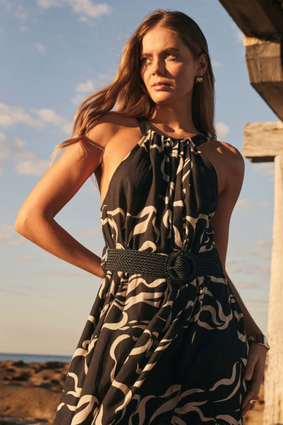 Layered-Sleeve Comfortable Cut Sandy Wave Black Print High Neck Midi Dress