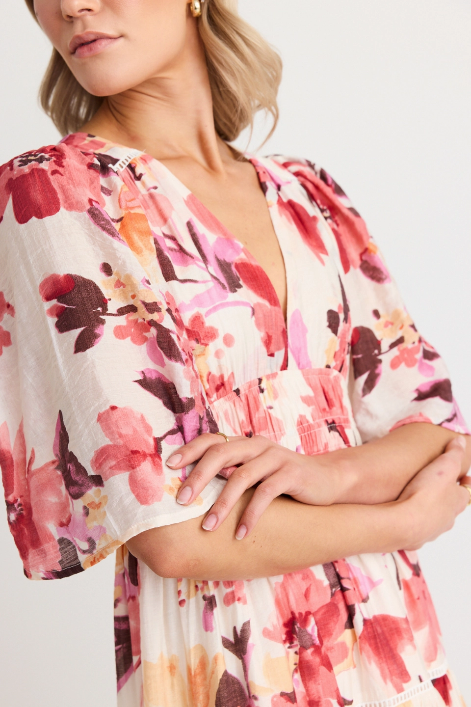 AntiFrayEdging Fluent Vintage Blush Floral Flutter Sleeve Tiered Maxi Dress