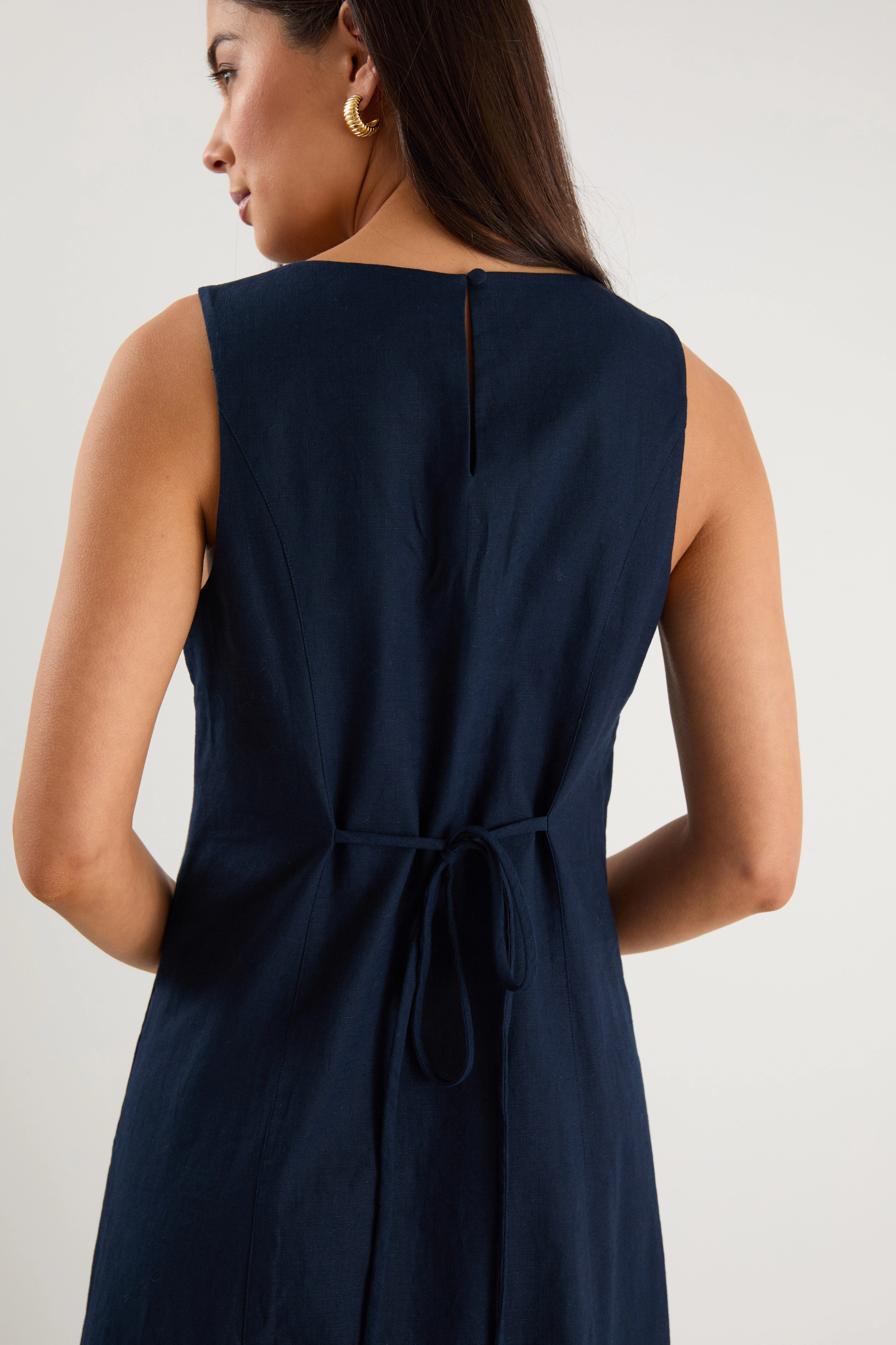 Elegant Waistband Fit Soft Gradient Future Ink Sleeveless Midi Dress