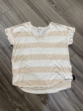 Comfort Fit Cozy Wardrobe Top Short Sleeve By Maurices In Striped Pattern, Size: 1x
