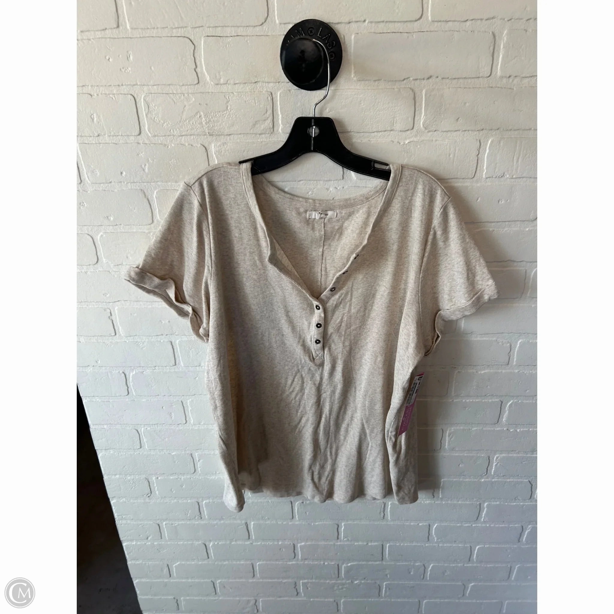 Top Short Sleeve By Maurices In Beige, Size: 2x Light and Breathable