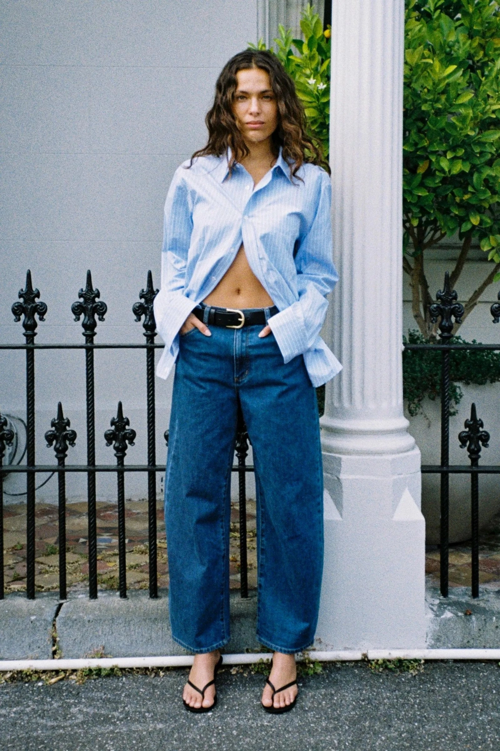 No Gap Waist Construction Bold Waistband Gigi Forever Blue Mid Barrel Jean