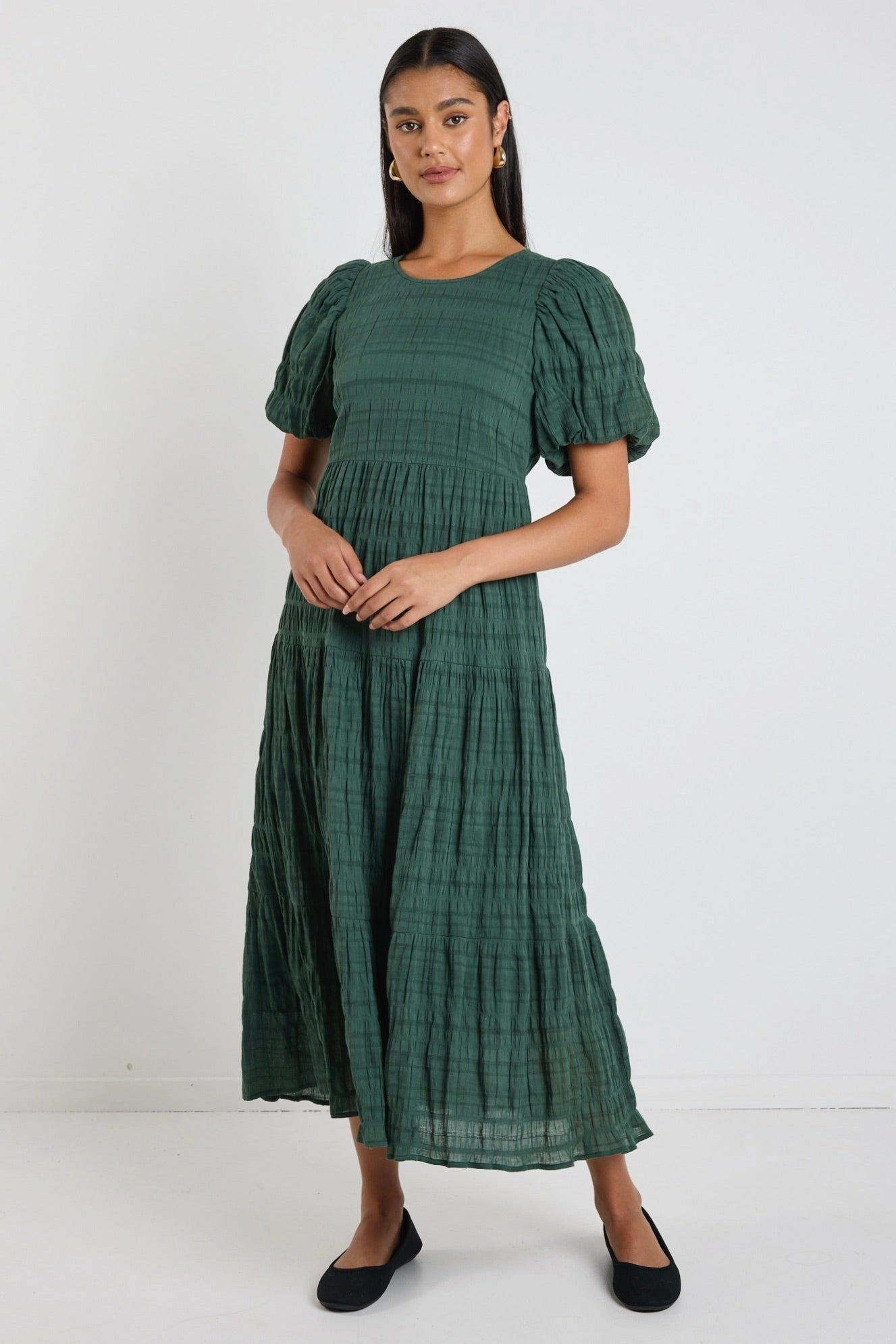Art-Gallery Graceful Forest Bubble Short Sleeve Tiered Maxi Dress