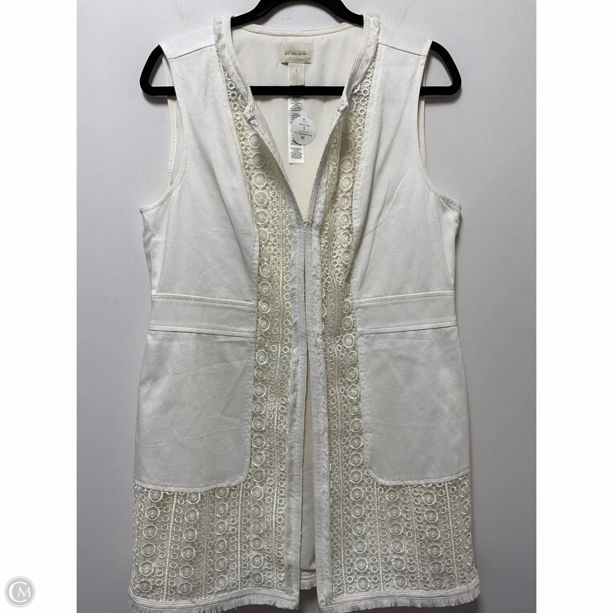 Light Reflective Zippers Vest Faux Fur & Sherpa By Chicos In Cream, Size: M