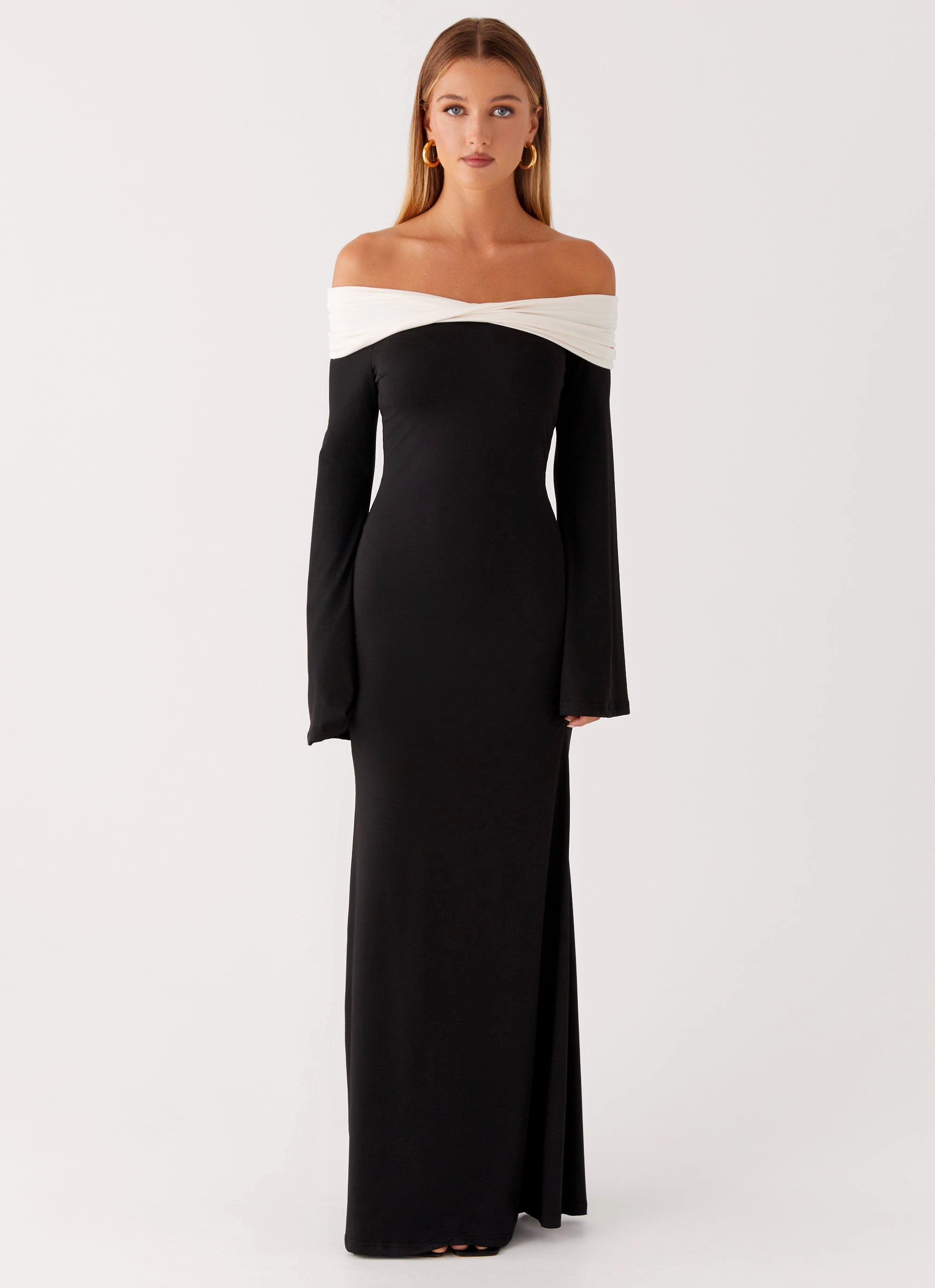 Balanced Texture Cozy Tones Hits Different Long Sleeve Maxi Dress - Black
