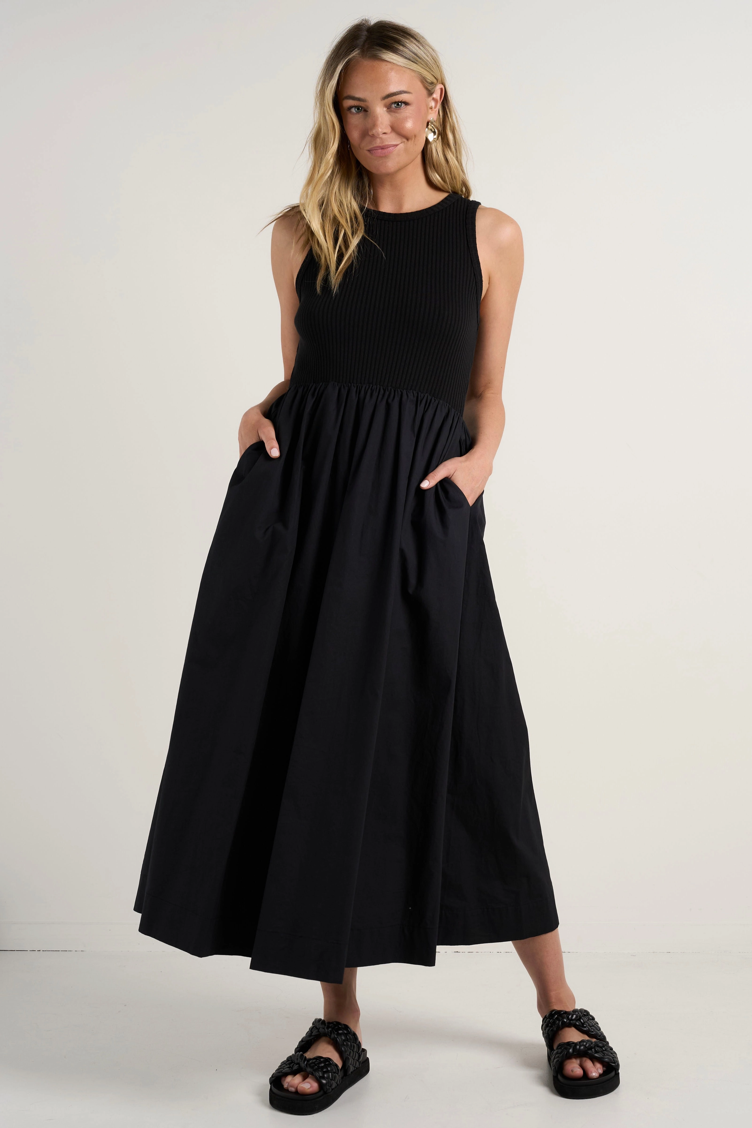 Indispensable Black Crew Neck Contrast Midi Dress Sophisticated Tailoring Street-Style